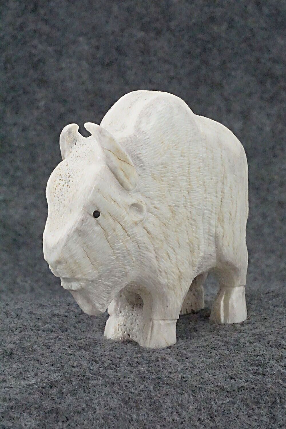 Buffalo Zuni Fetish Carving - Chris Peina