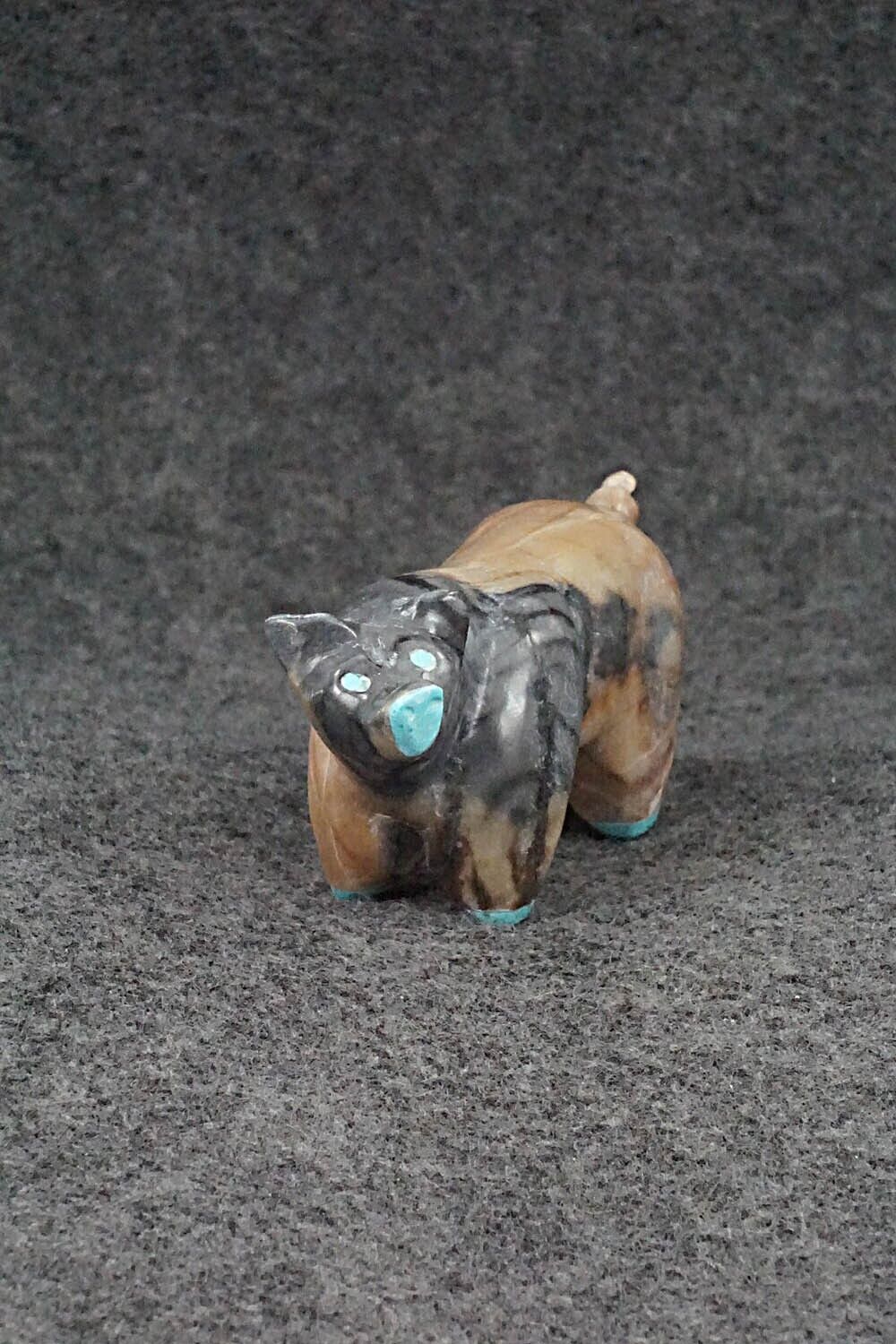 Pig Zuni Fetish Carving - Freddie Leekya