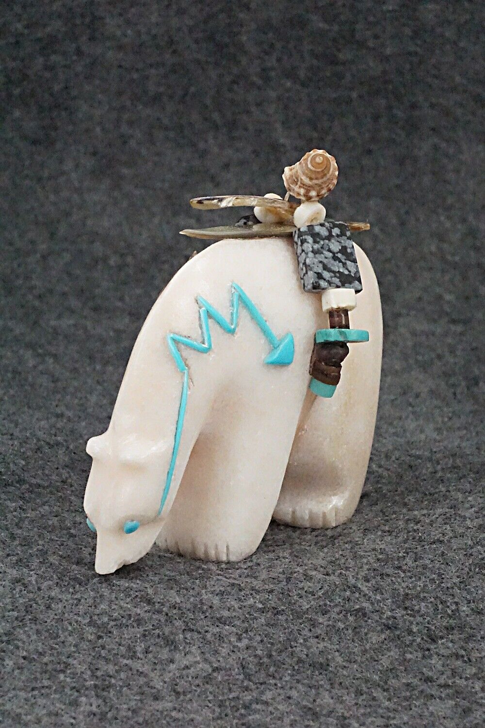 Bear Zuni Fetish Carving - Michael Laweka