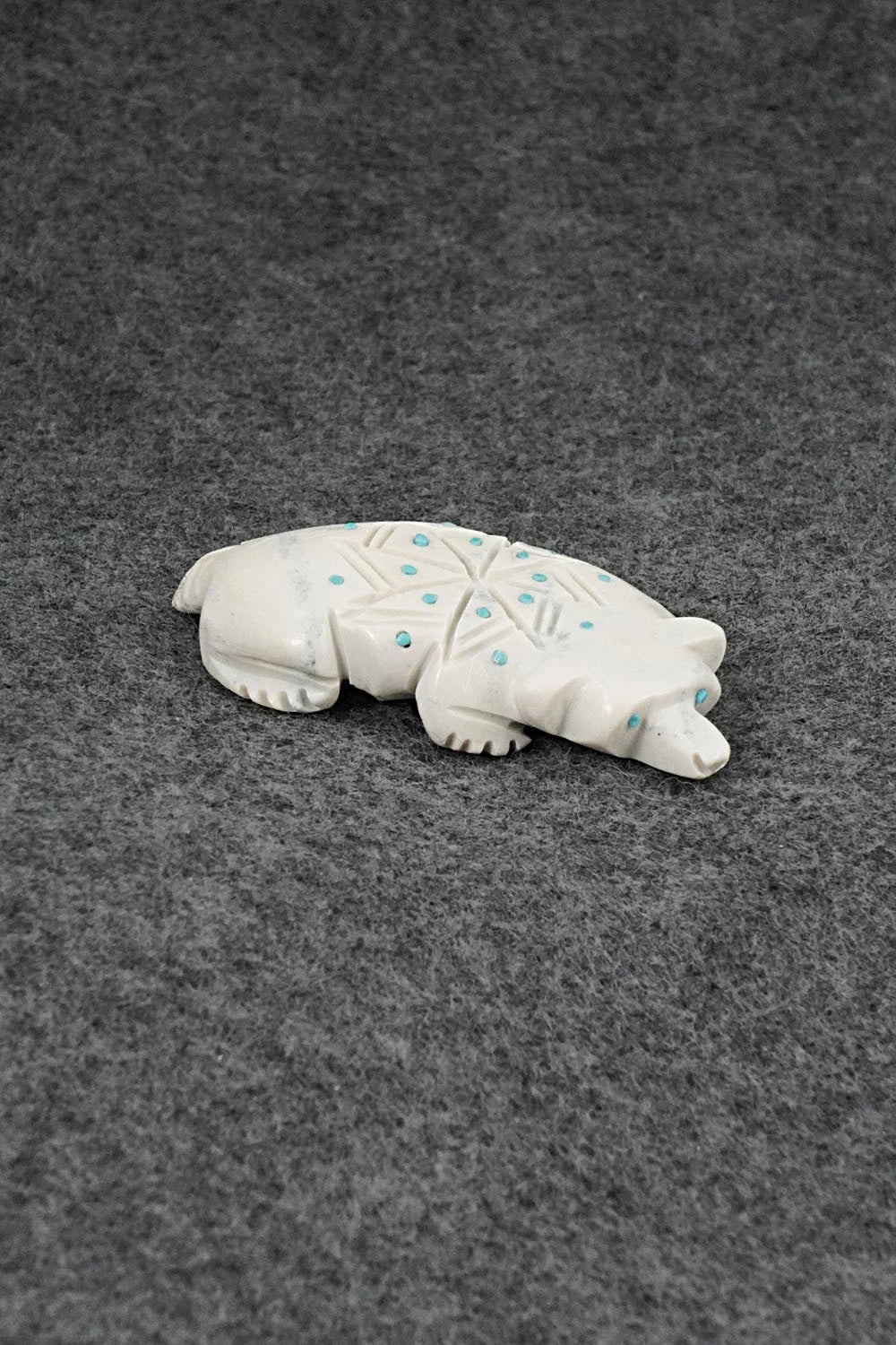 Badger Zuni Fetish Carving - Adrian Cachini