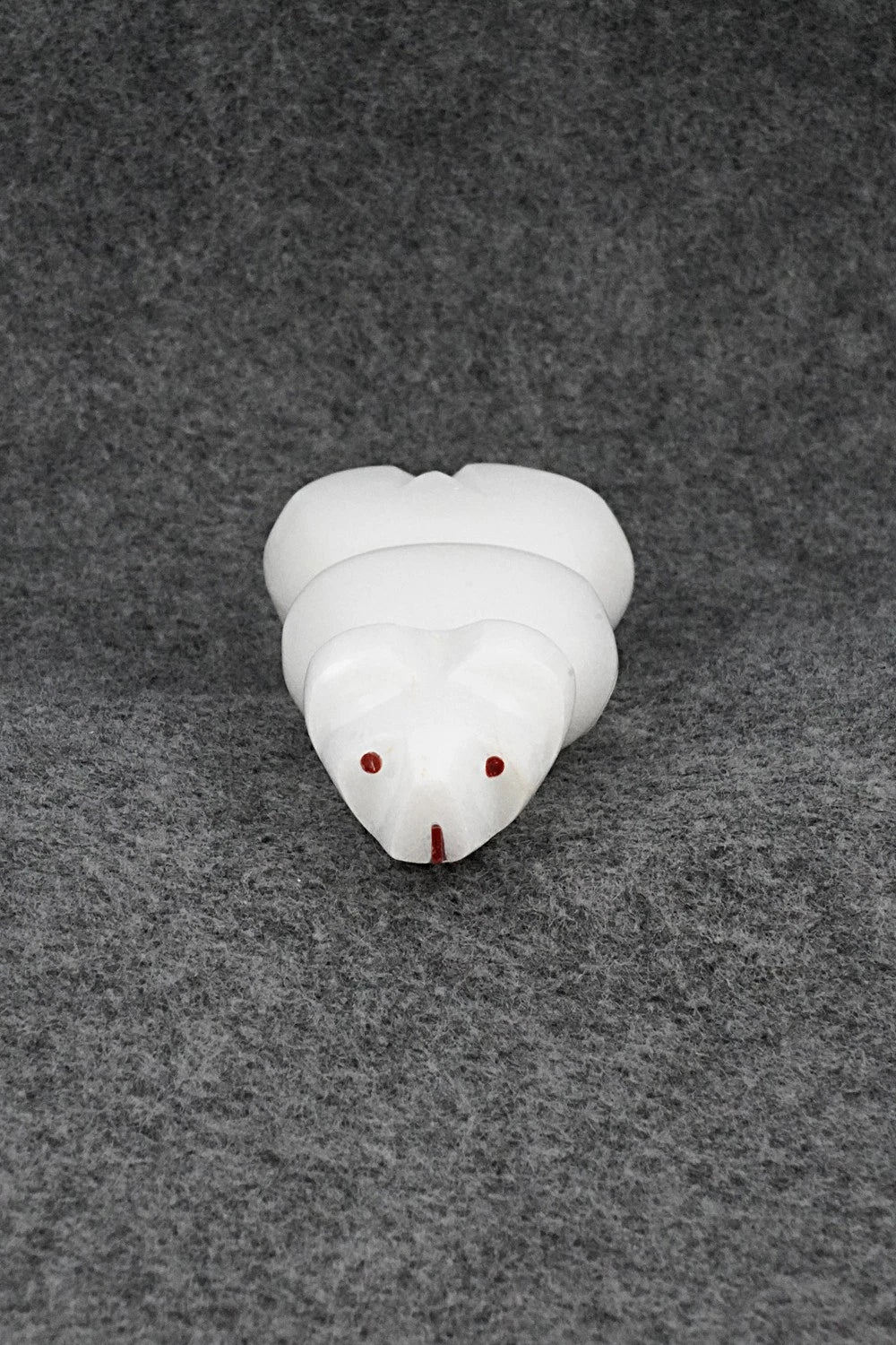 Bear Zuni Fetish Carving - Kenric Laiwakete