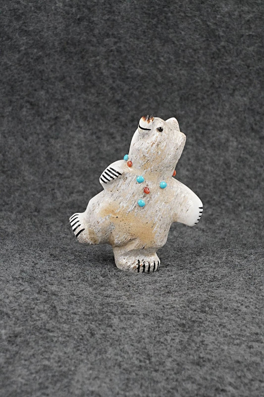 Bear Zuni Fetish Carving - Claudia Peina