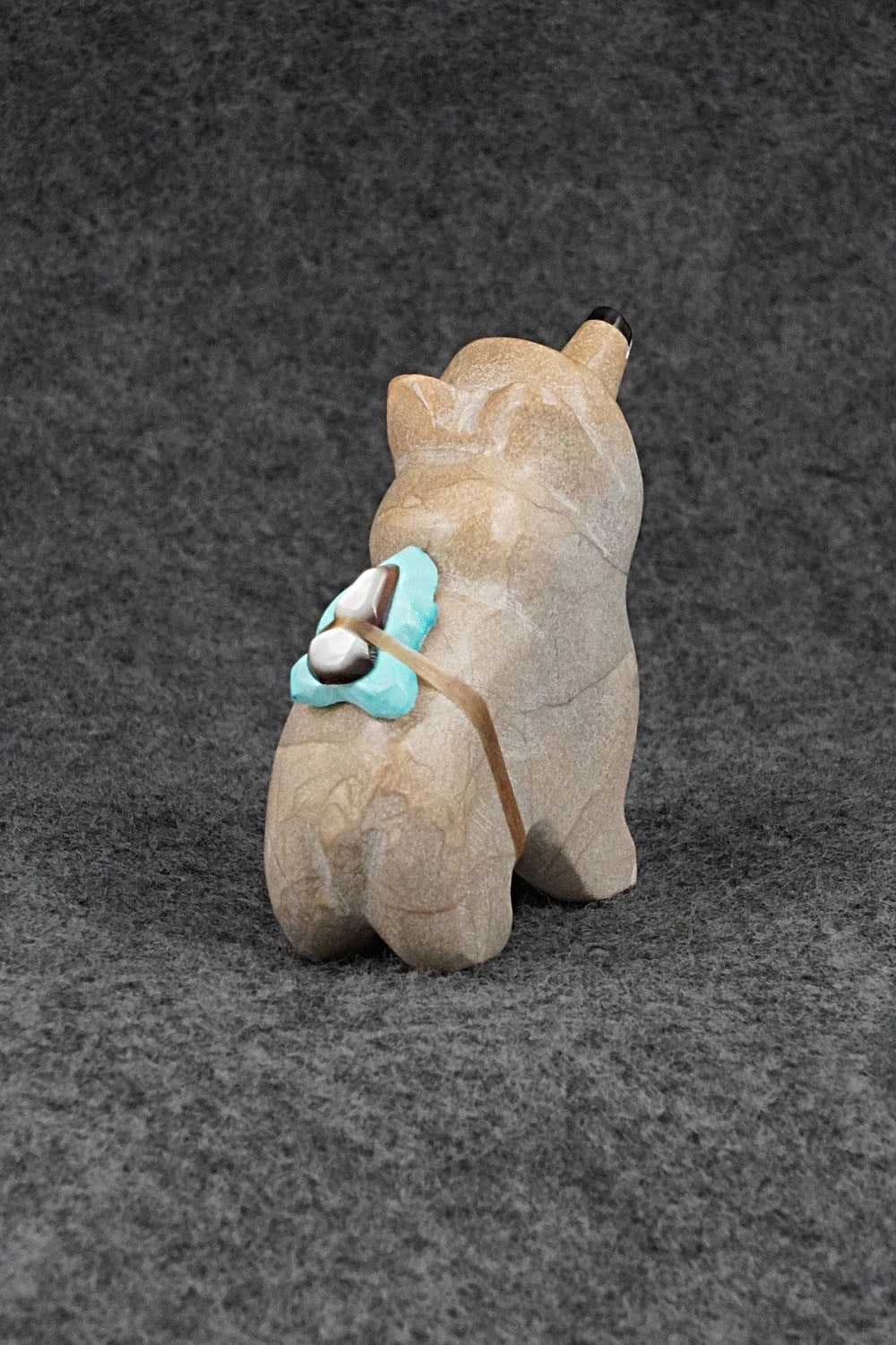 Bear Zuni Fetish Carving - Lyndric Leekya
