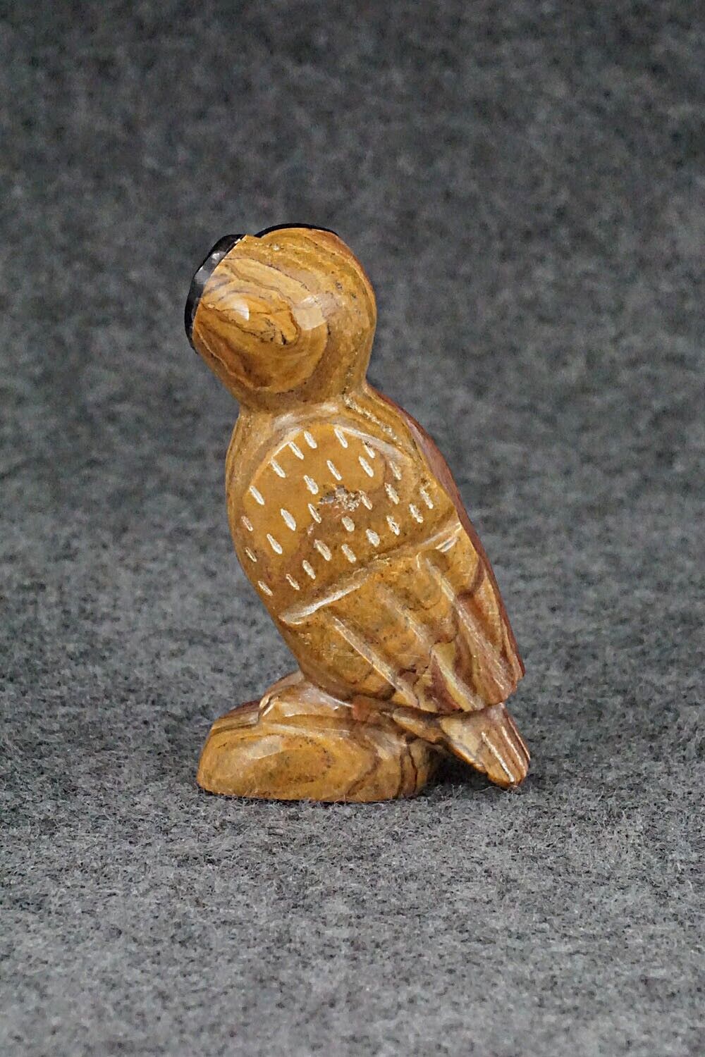 Owl Zuni Fetish Carving - Enrike Leekya