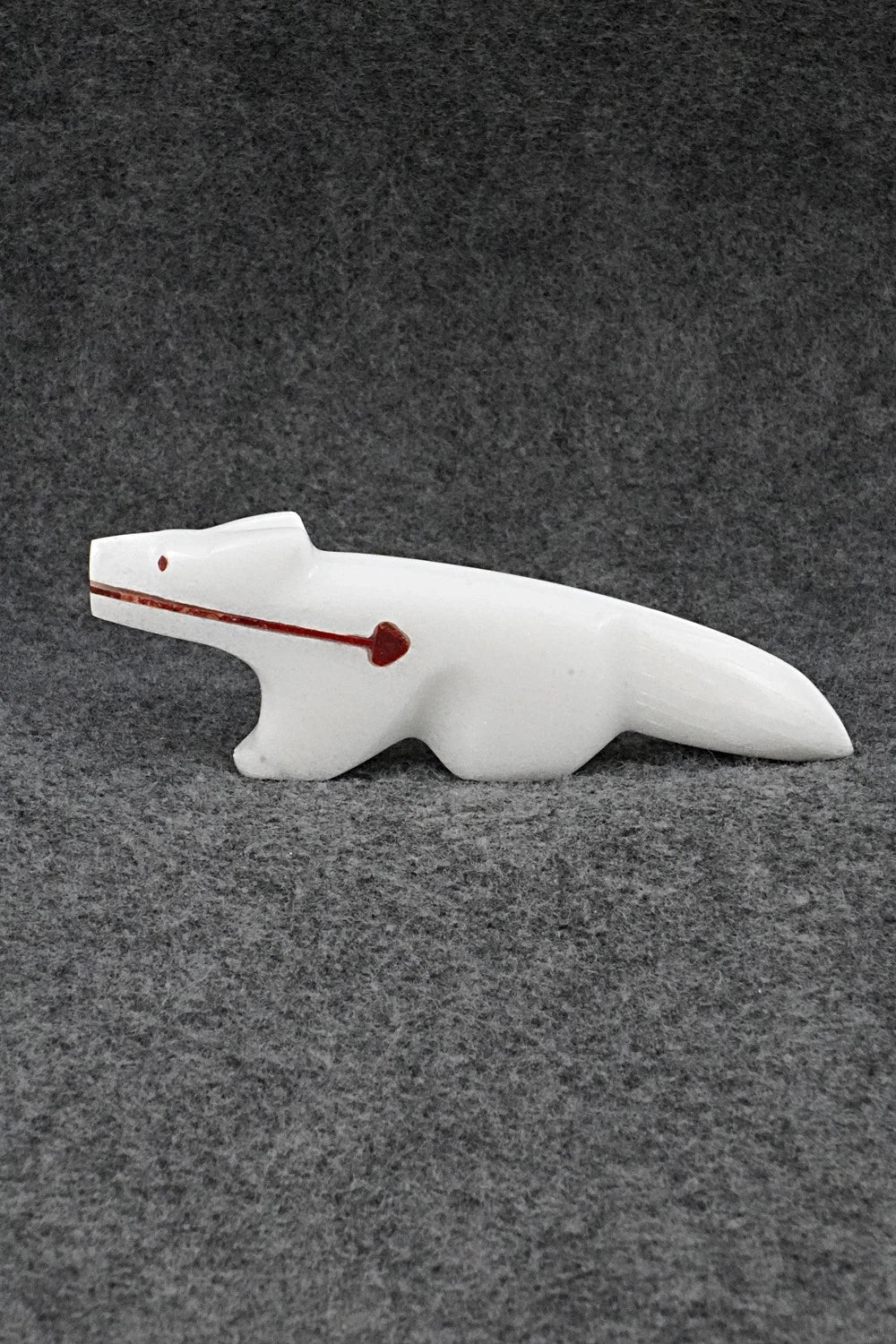Wolf Zuni Fetish Carving - Kenric Laiwakete