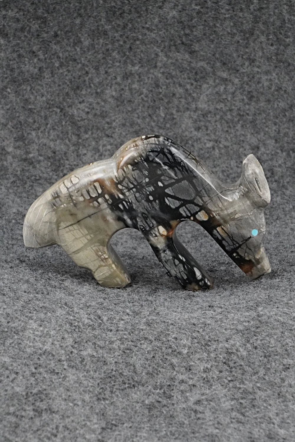 Deer Zuni Fetish Carving - Kenric Laiwakete