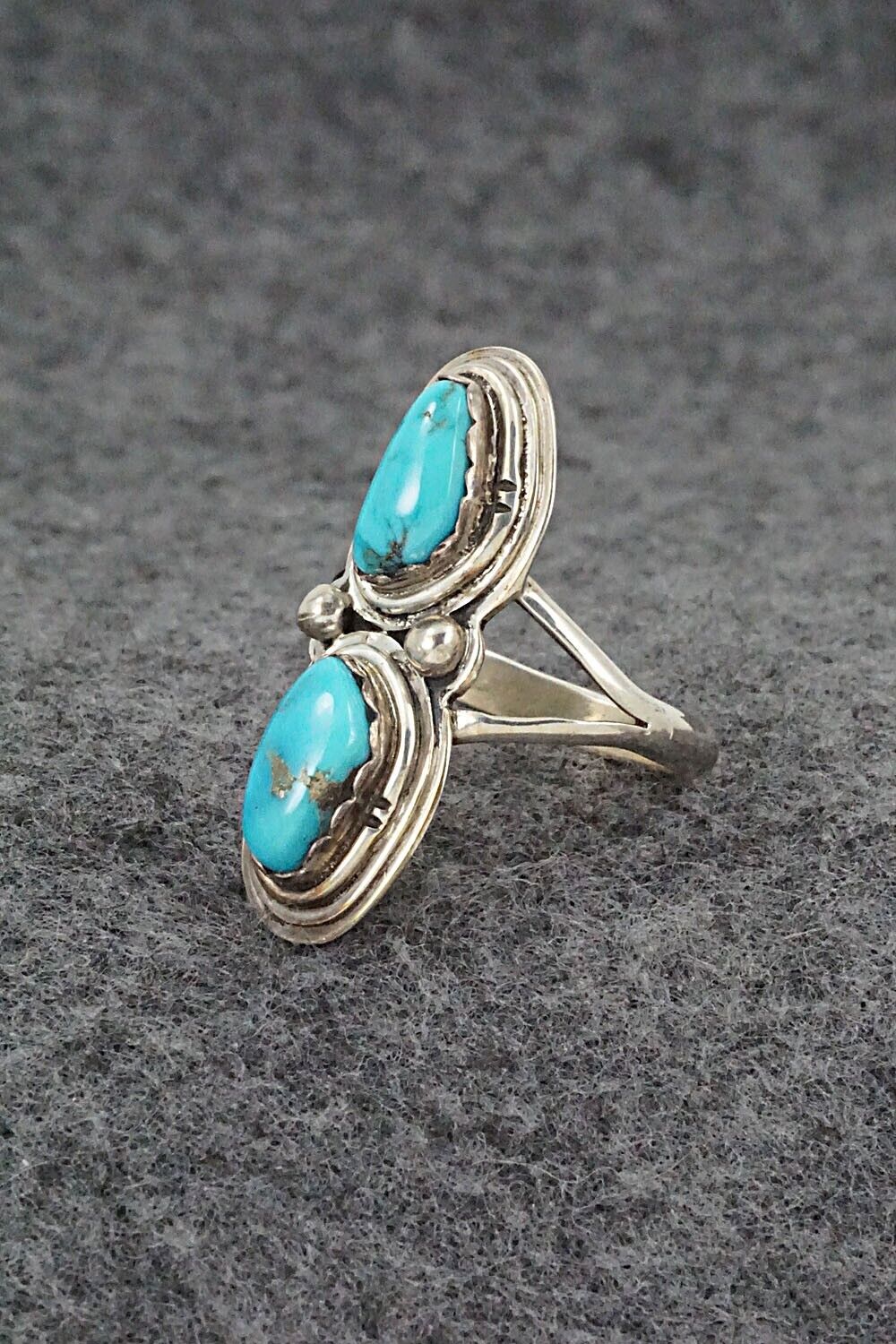 Turquoise & Sterling Silver Ring - Navajo - Size 9