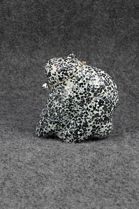 Cat Zuni Fetish Carving - Daphne Quam