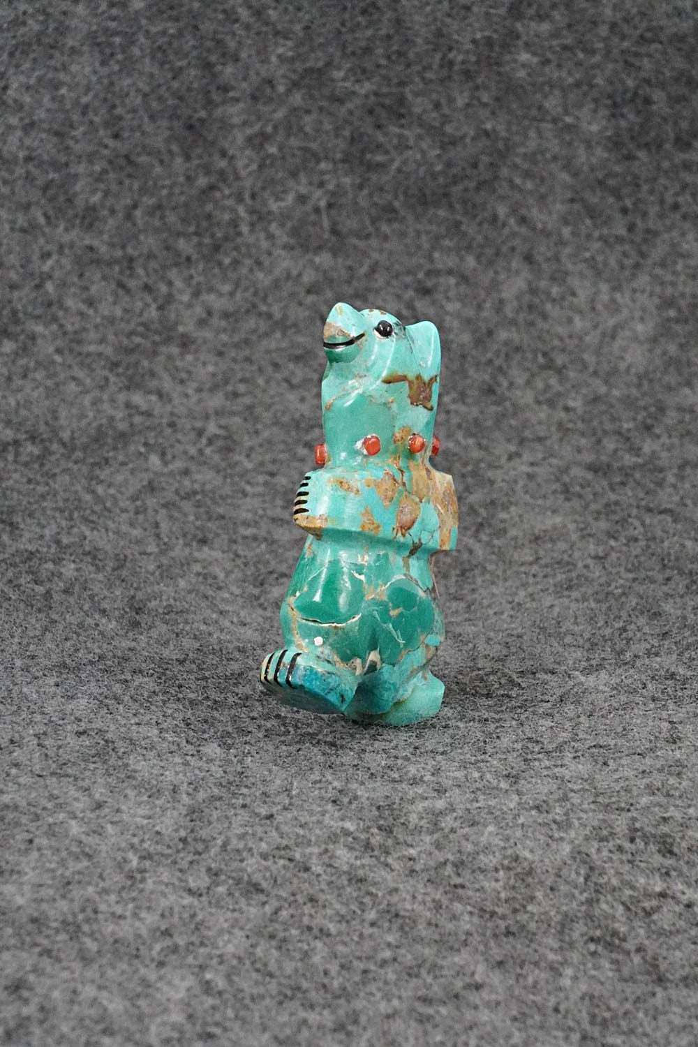 Bear Zuni Fetish Carving - Claudia Peina