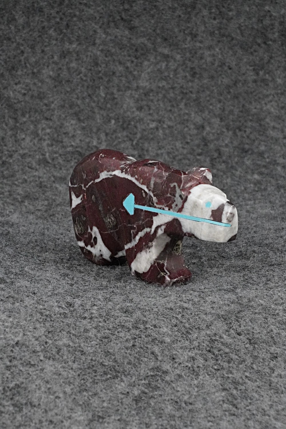Bear Zuni Fetish Carving - Kenric Laiwakete