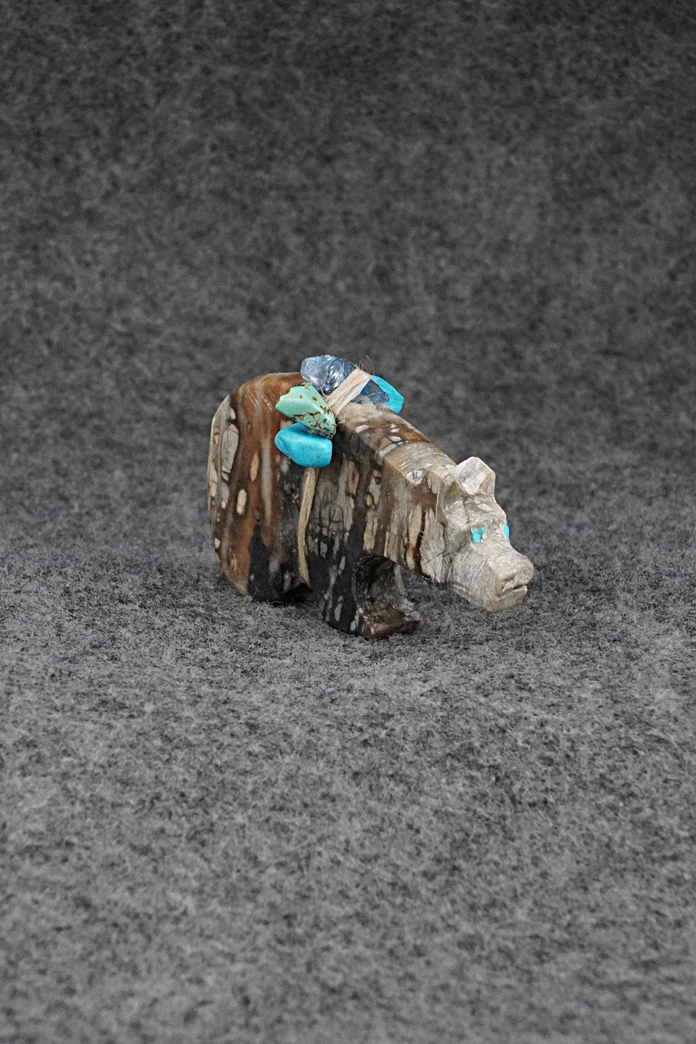Bear Zuni Fetish Carving - Cletus Natewa