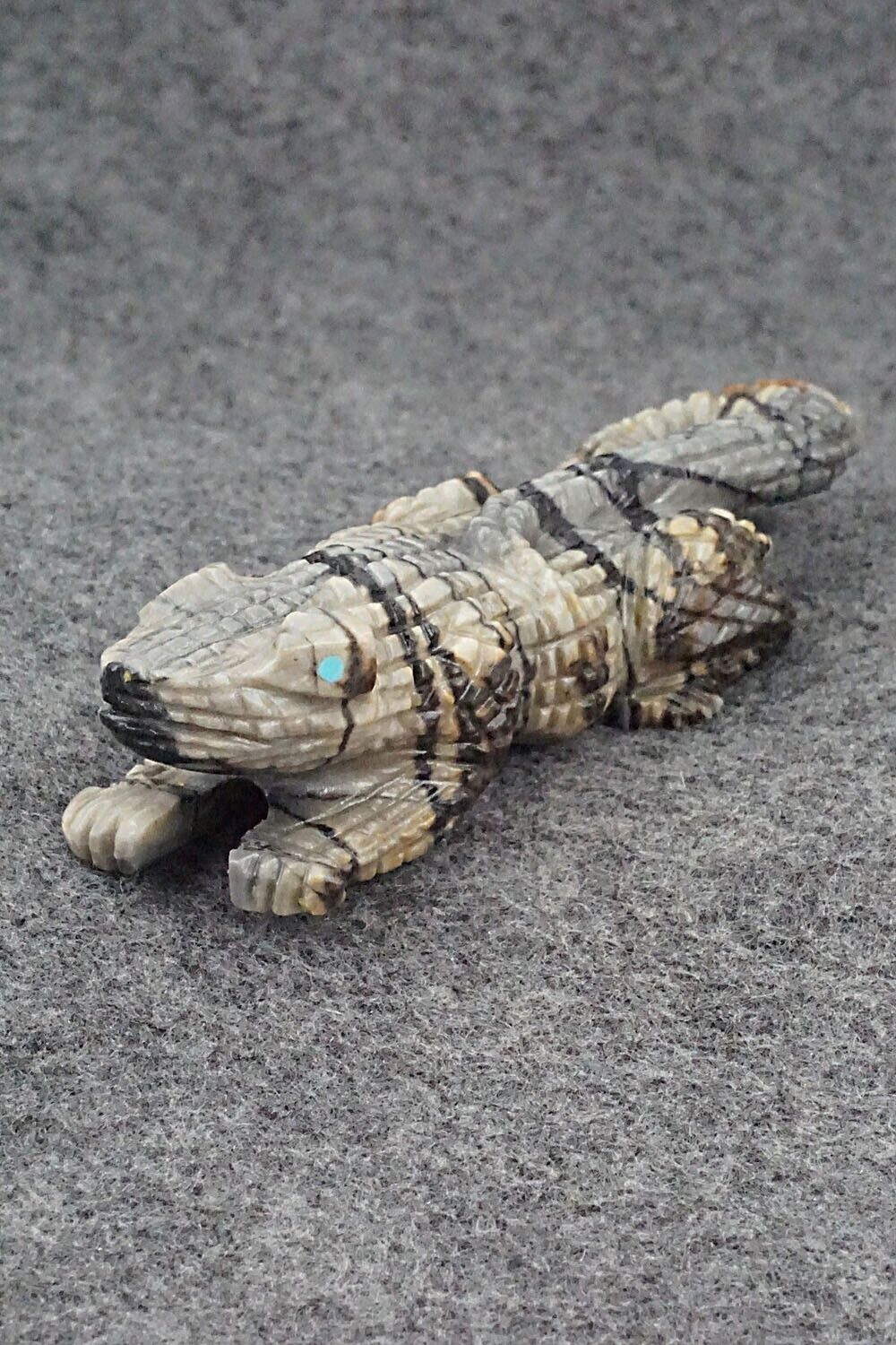 Lizard Zuni Fetish Carving - Tony Mackel