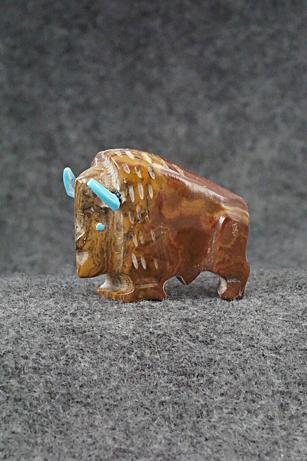 Buffalo Zuni Fetish Carving - Todd Etsate