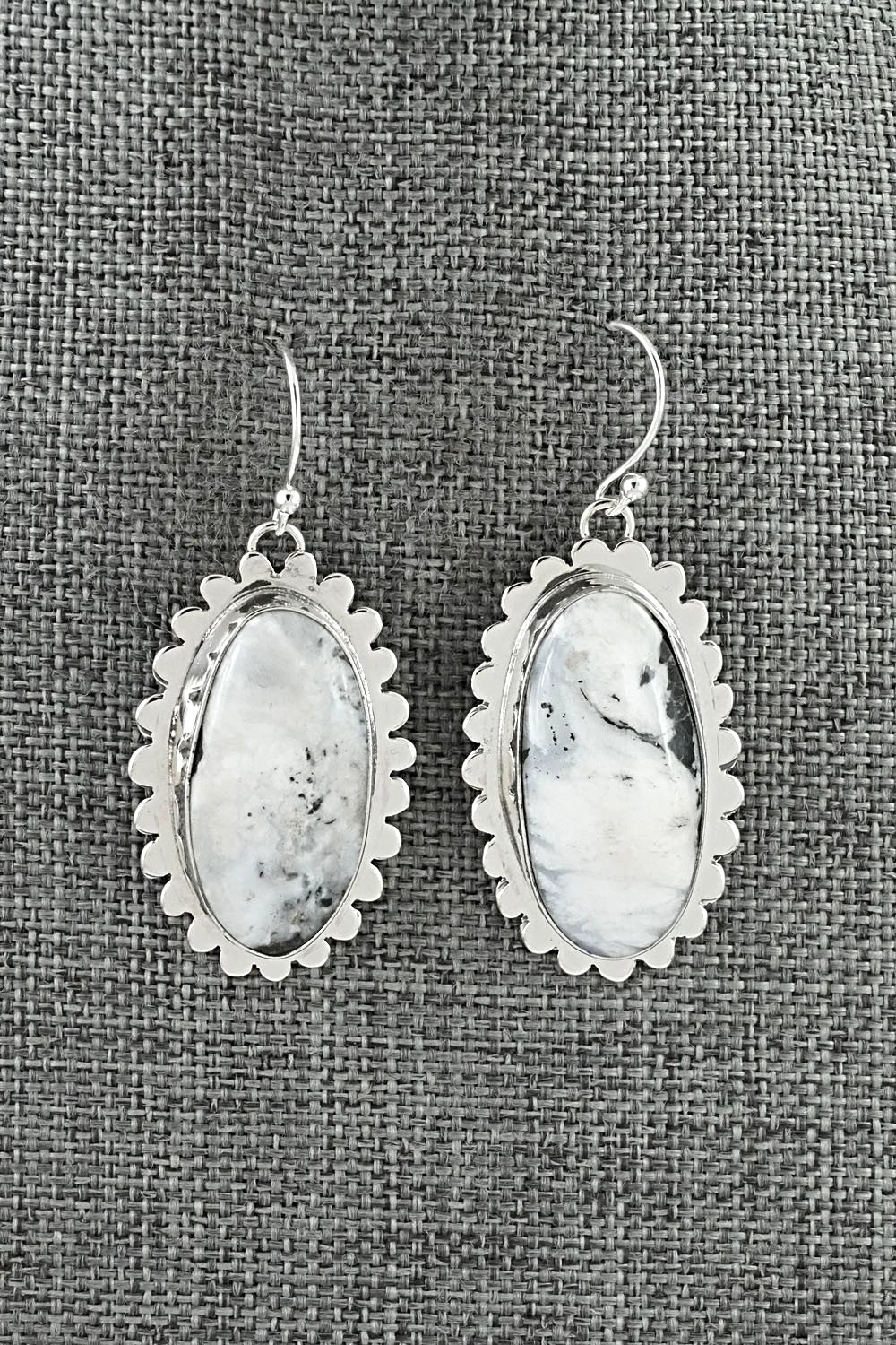 White Buffalo & Sterling Silver Necklace and Earrings Set - Mark Yazzie