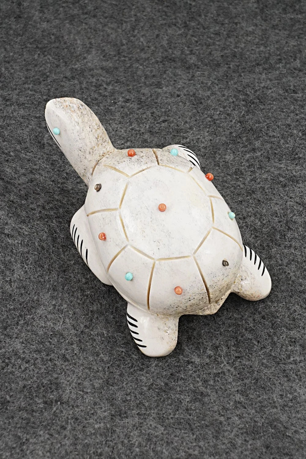 Turtle Zuni Fetish Carving - Claudia Peina