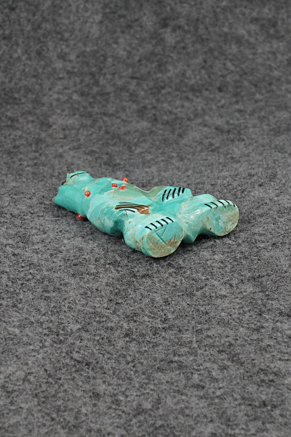 Bear Zuni Fetish Carving - Claudia Peina