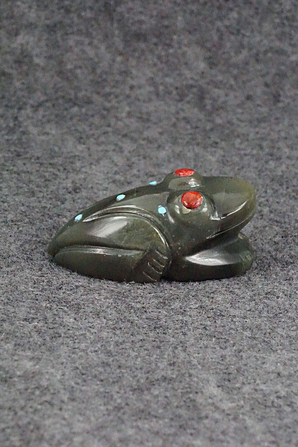 Frog Zuni Fetish Carving - Reynold Lunasee