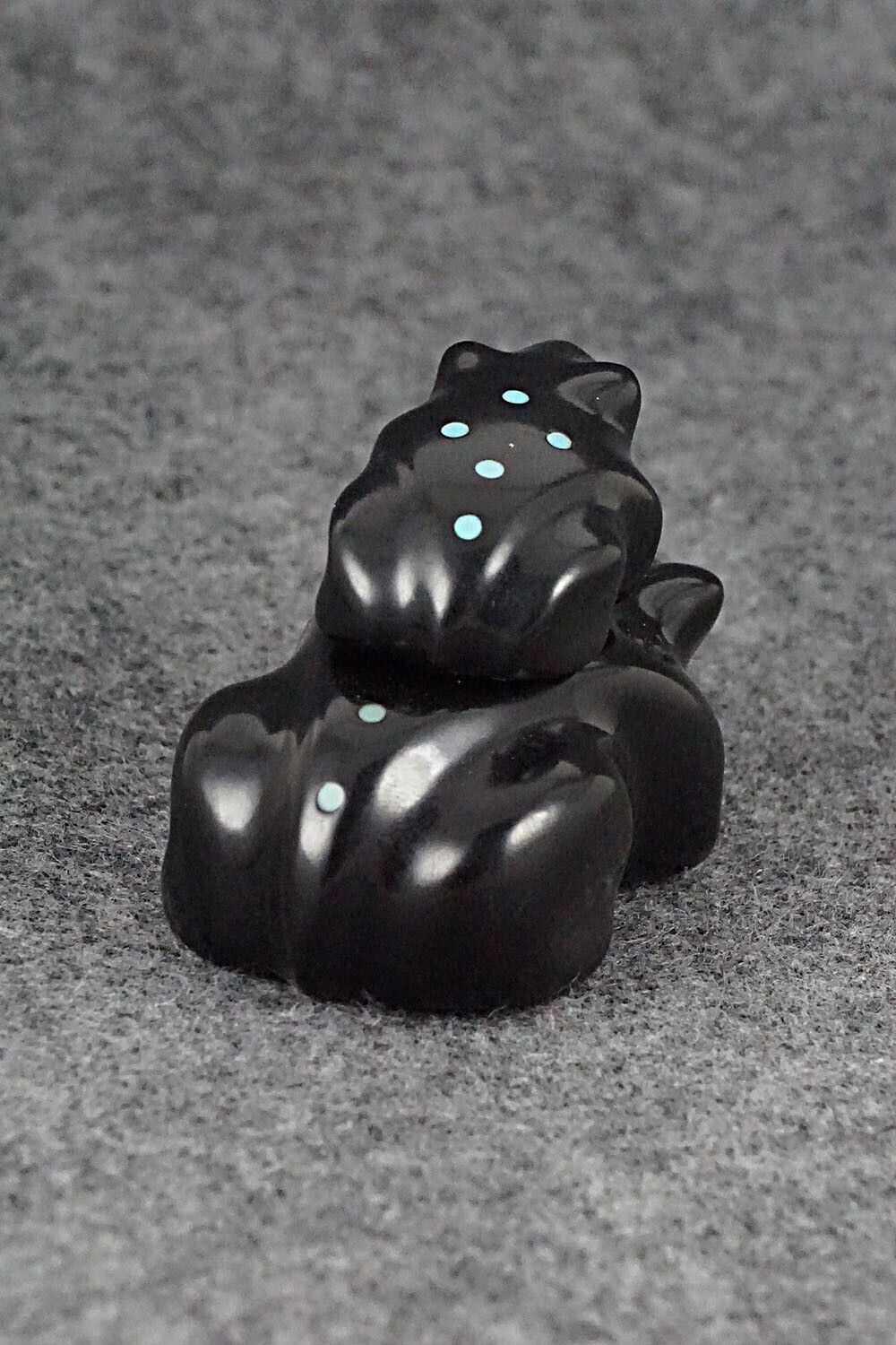 Frogs Zuni Fetish Carving - Herbert Halate