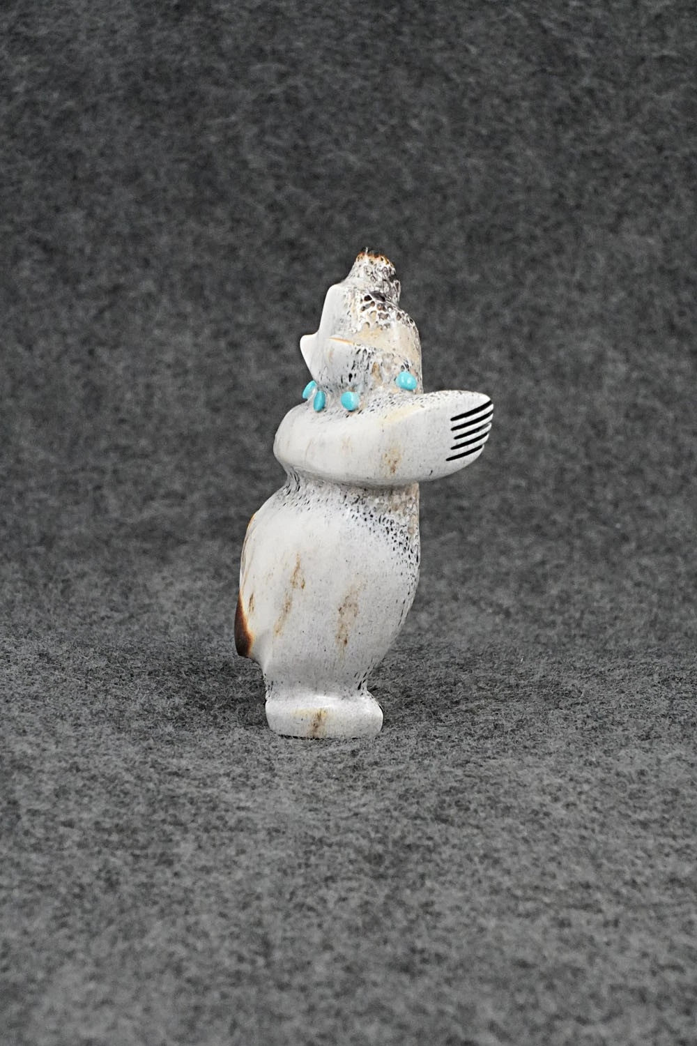 Bear Zuni Fetish Carving - Claudia Peina