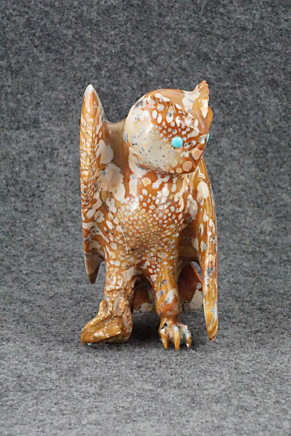 Owl Zuni Fetish Carving - Albert Eustace