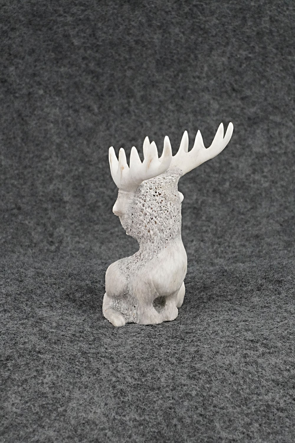Elk Zuni Fetish Carving - Chris Peina