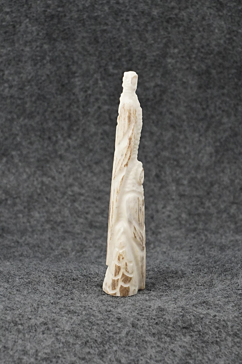 Parrot Zuni Fetish Carving - Maxx Laate