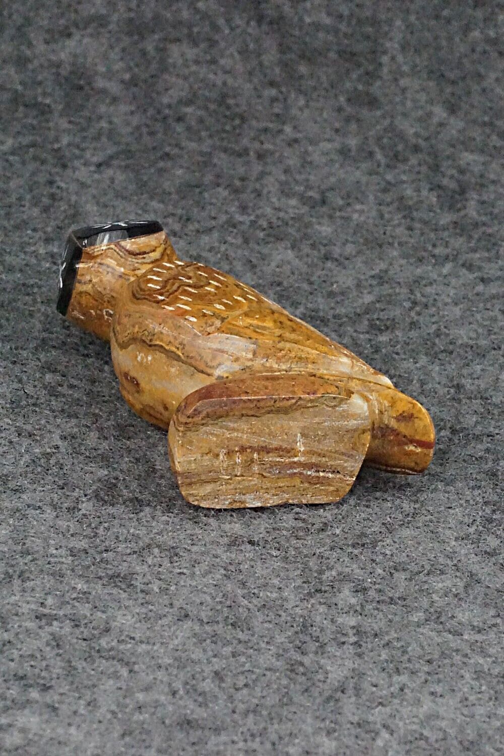 Owl Zuni Fetish Carving - Enrike Leekya
