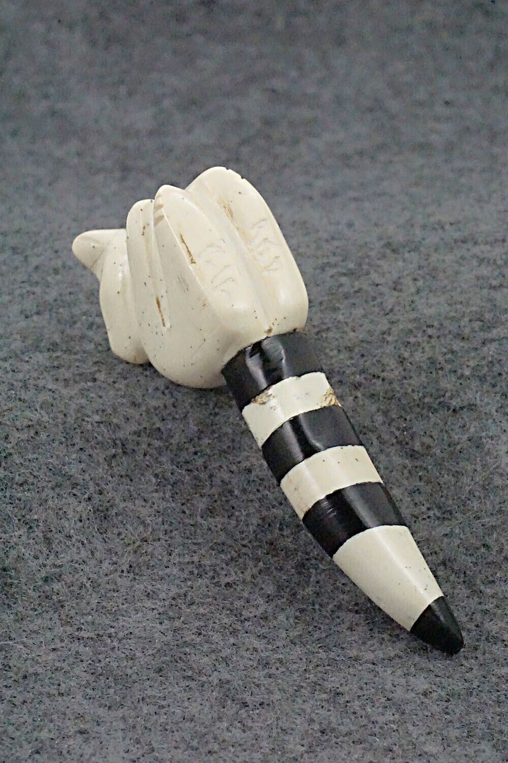 Raccoon Zuni Fetish Carving - Justin Red Elk