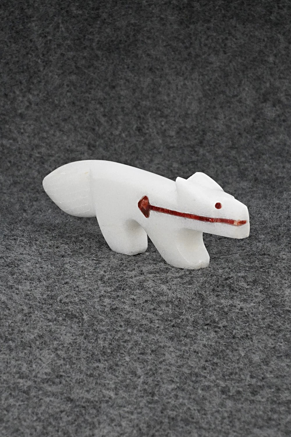 Wolf Zuni Fetish Carving - Kenric Laiwakete
