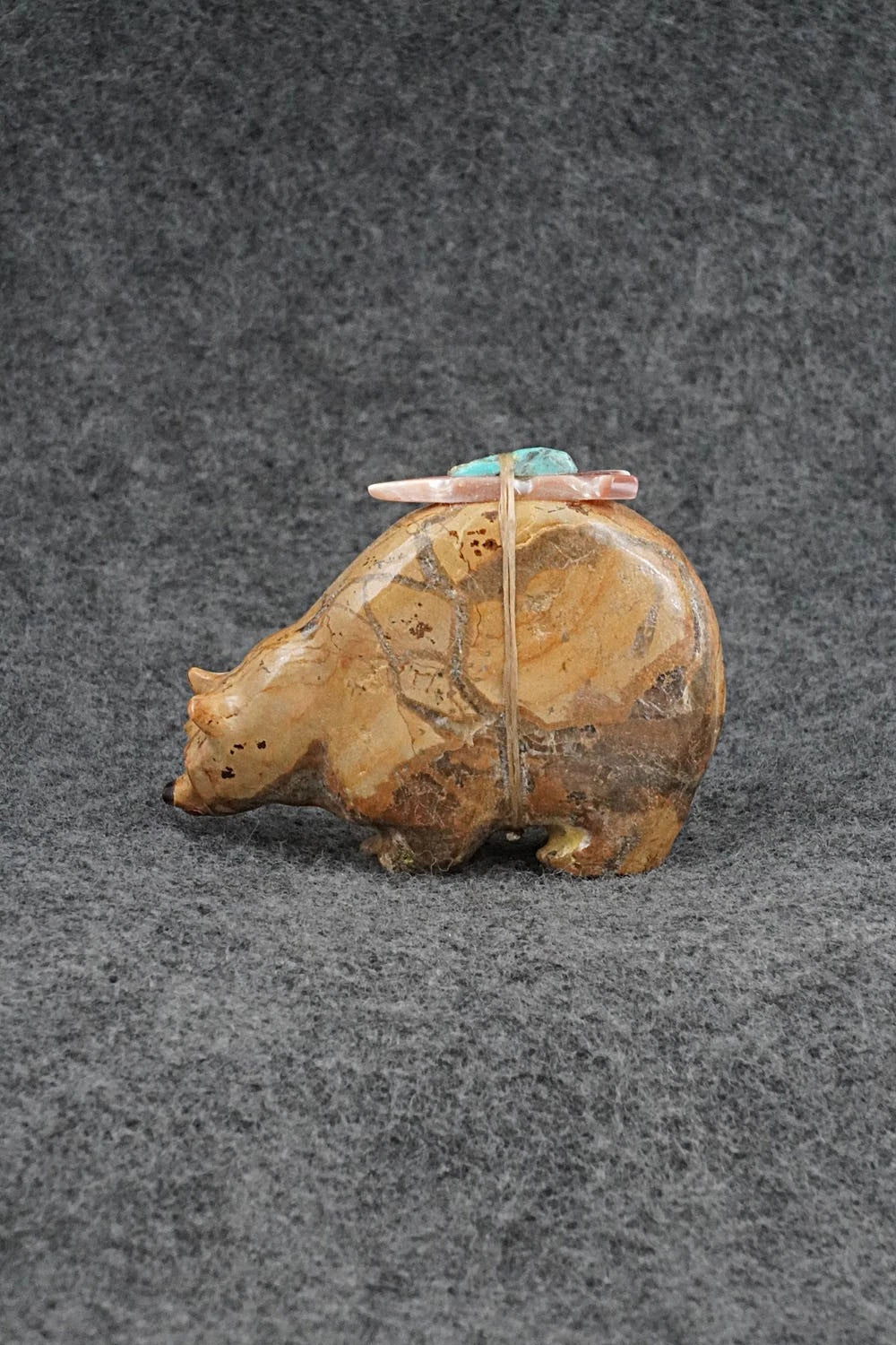 Bear Zuni Fetish Carving - Freddie Leekya