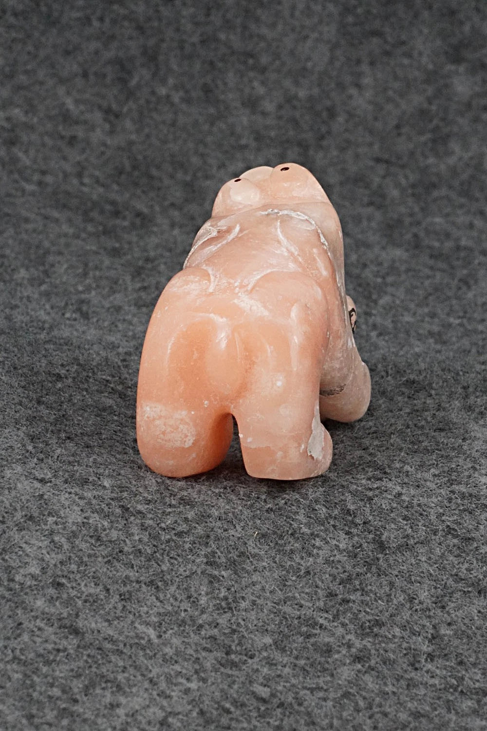 Bear Zuni Fetish Carving - Rick Kallestewa