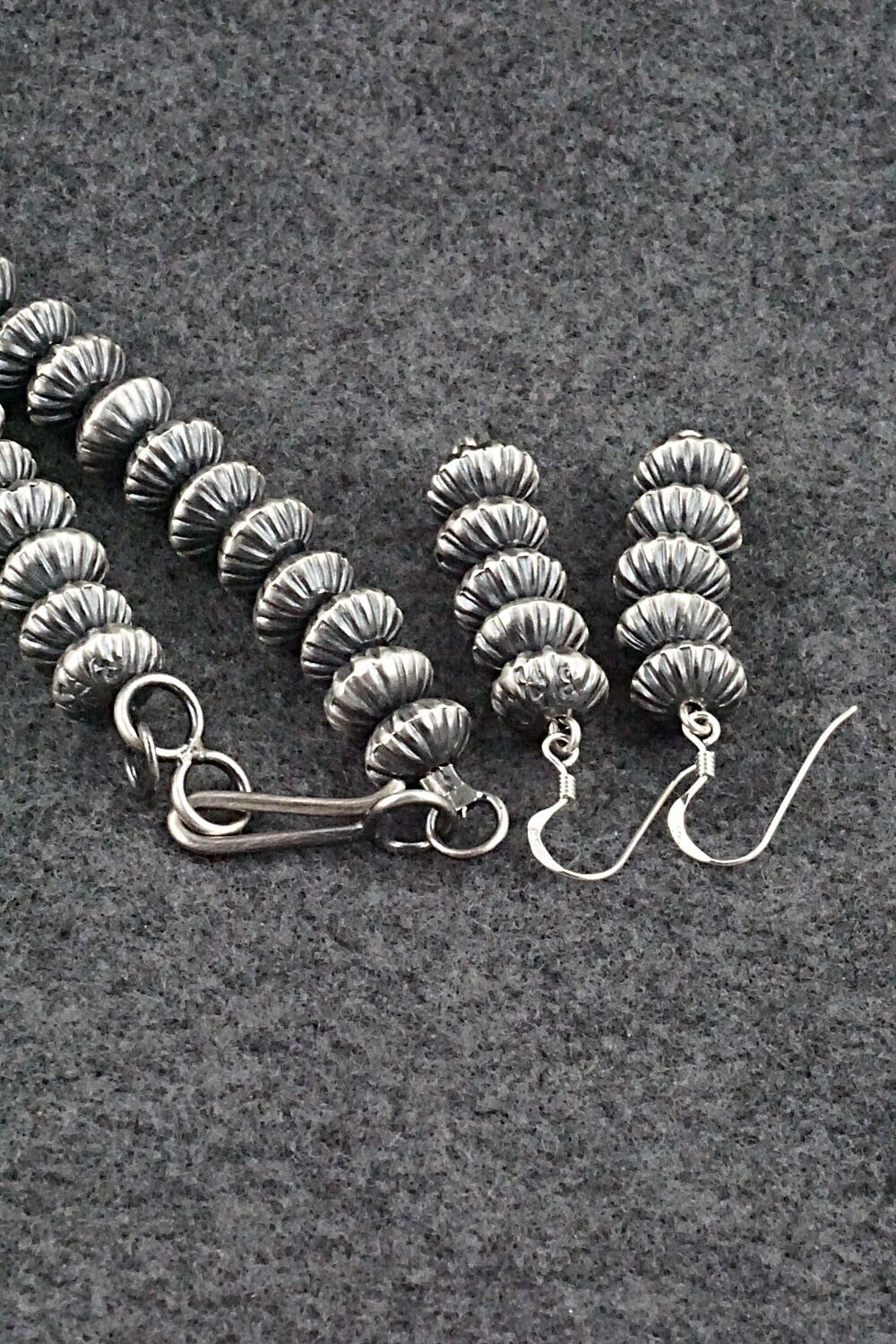Sterling Silver Navajo Pearl Necklace & Earrings - Presley Haley