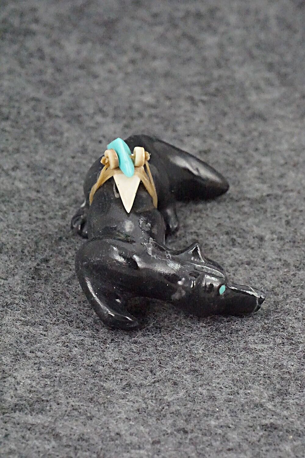 Wolf Zuni Fetish Carving - Albert Eustace