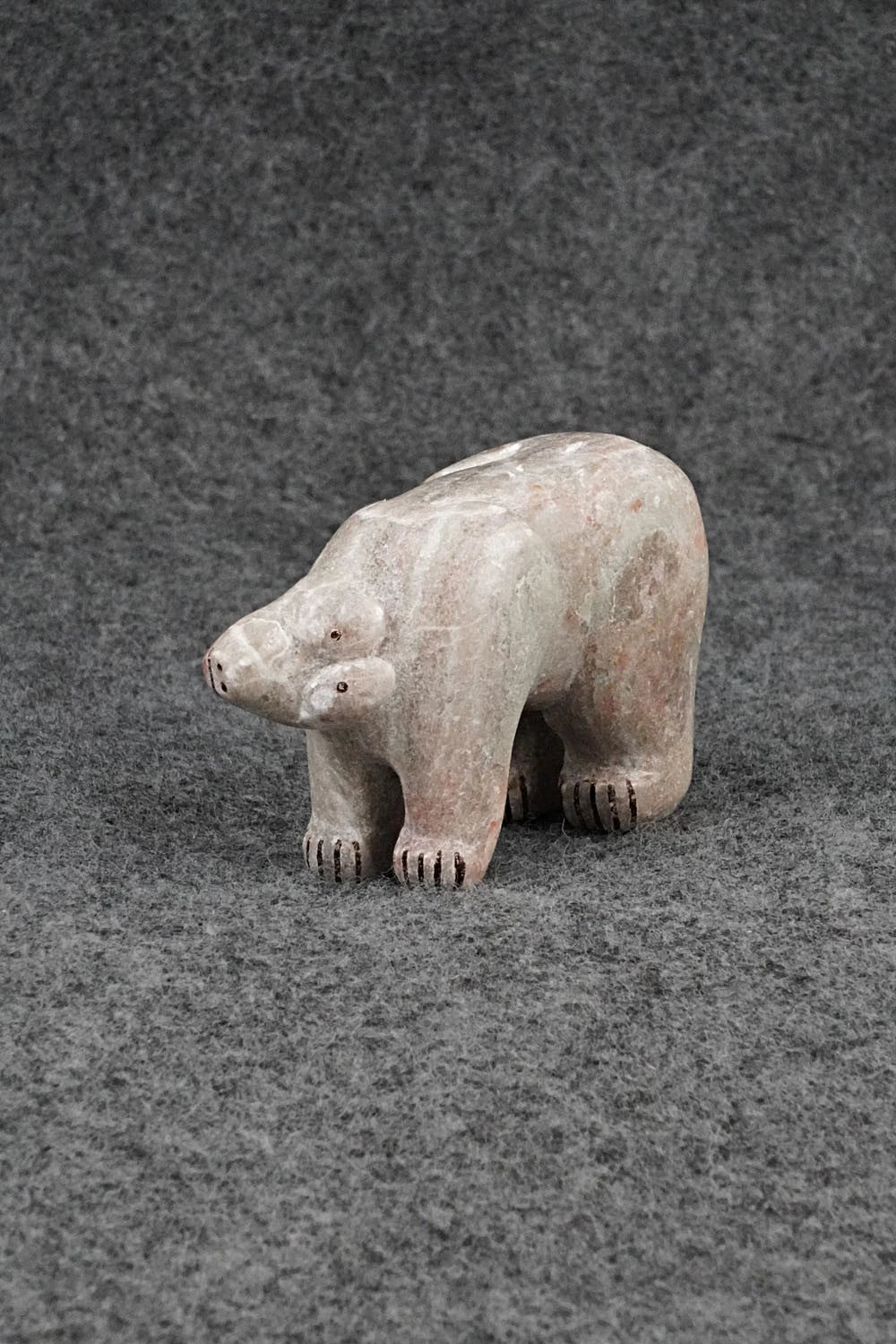 Bear Zuni Fetish Carving - Rick Kallestewa