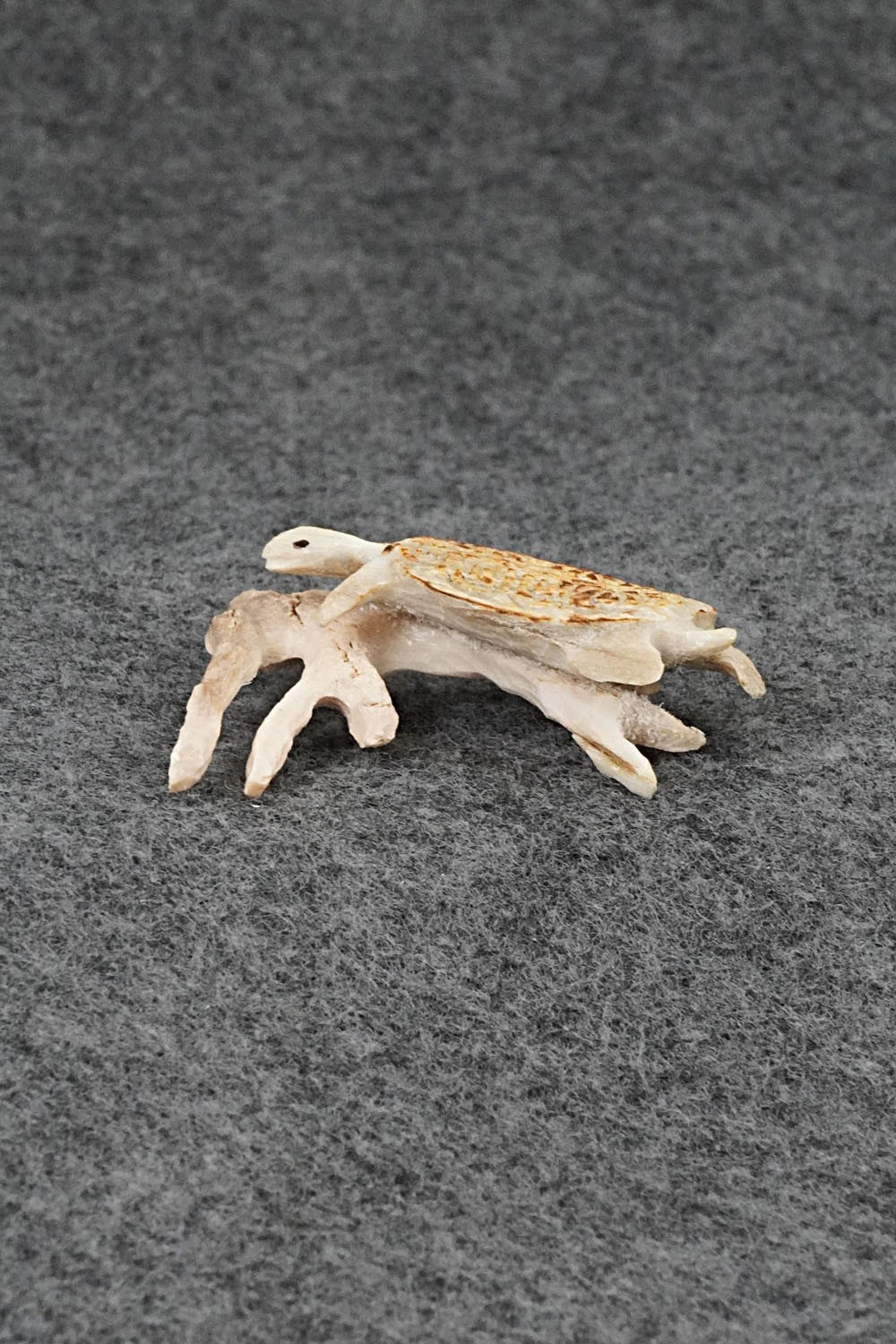 Turtle Zuni Fetish Carving - Ruben Najera