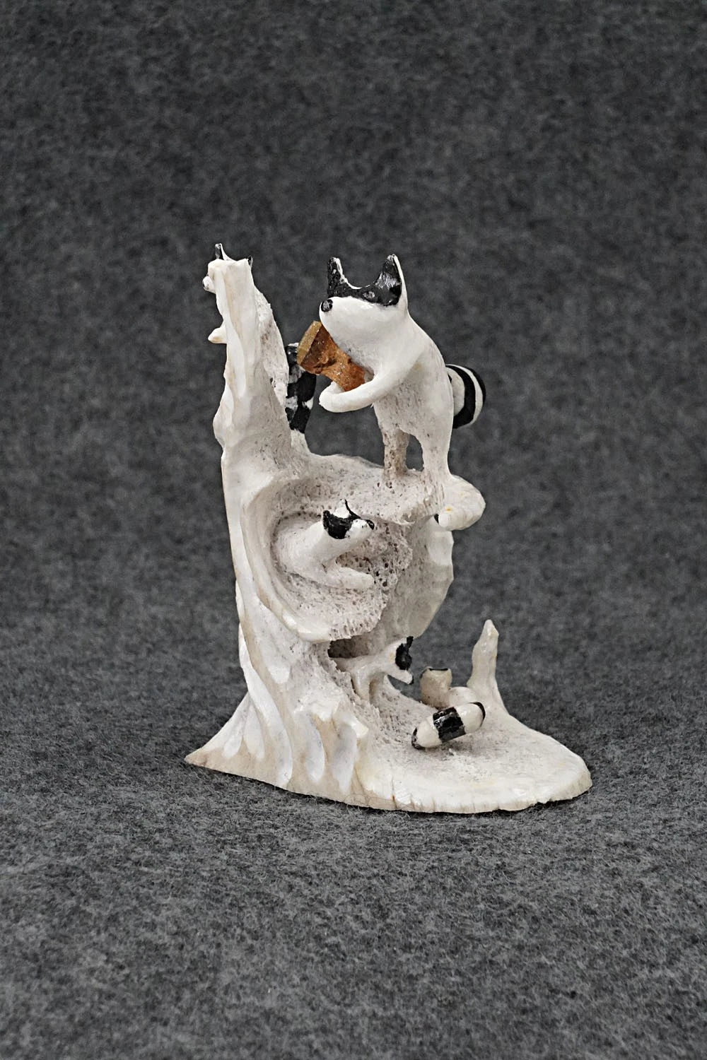 Racoons Zuni Fetish Carving - Ruben Najera