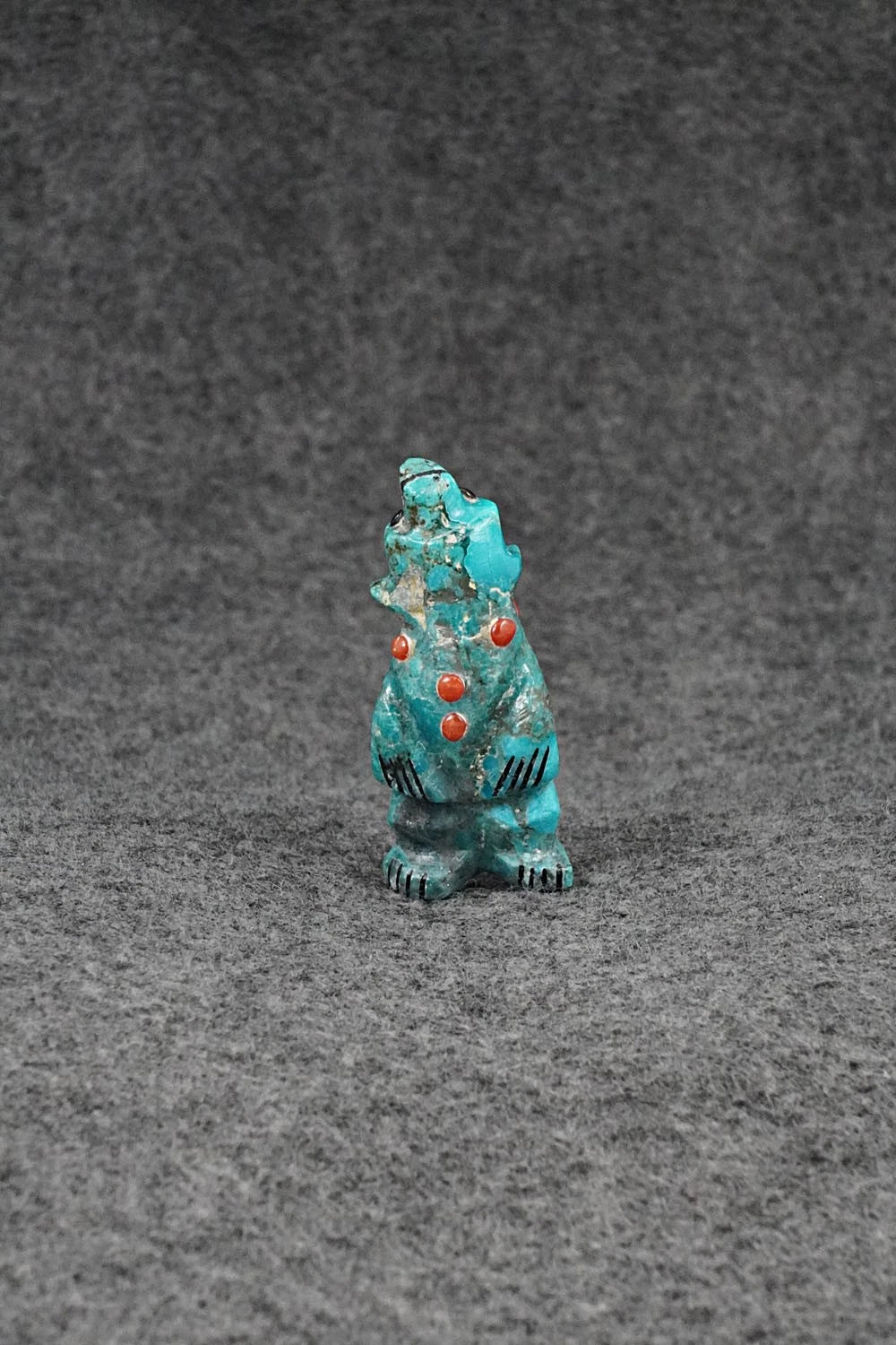 Bear Zuni Fetish Carving - Claudia Peina
