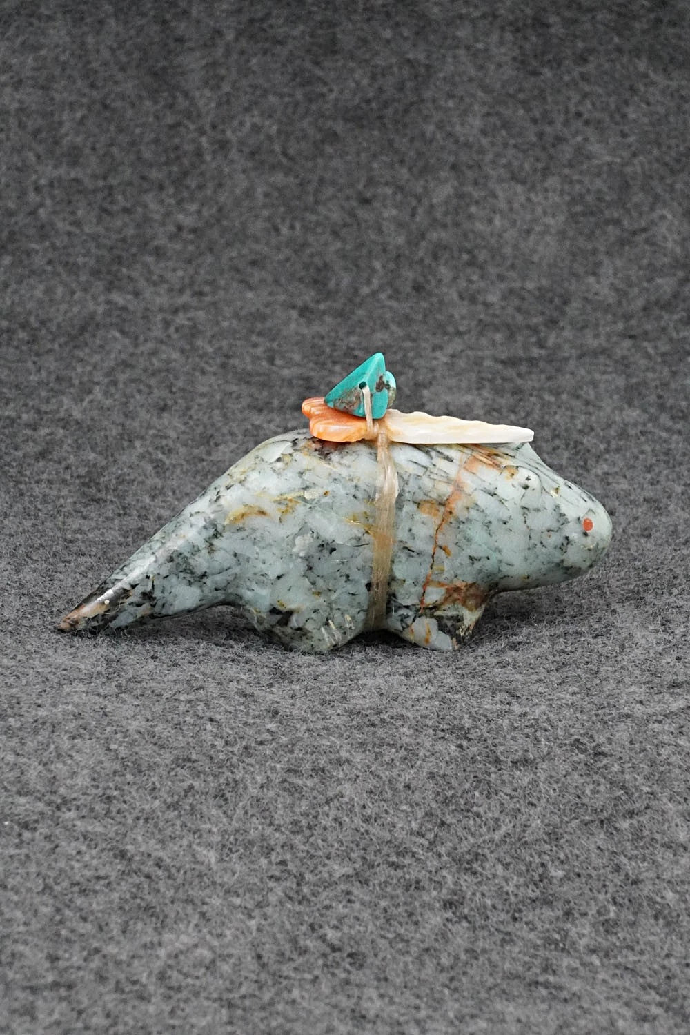 Wolf Zuni Fetish Carving - Daphne Quam