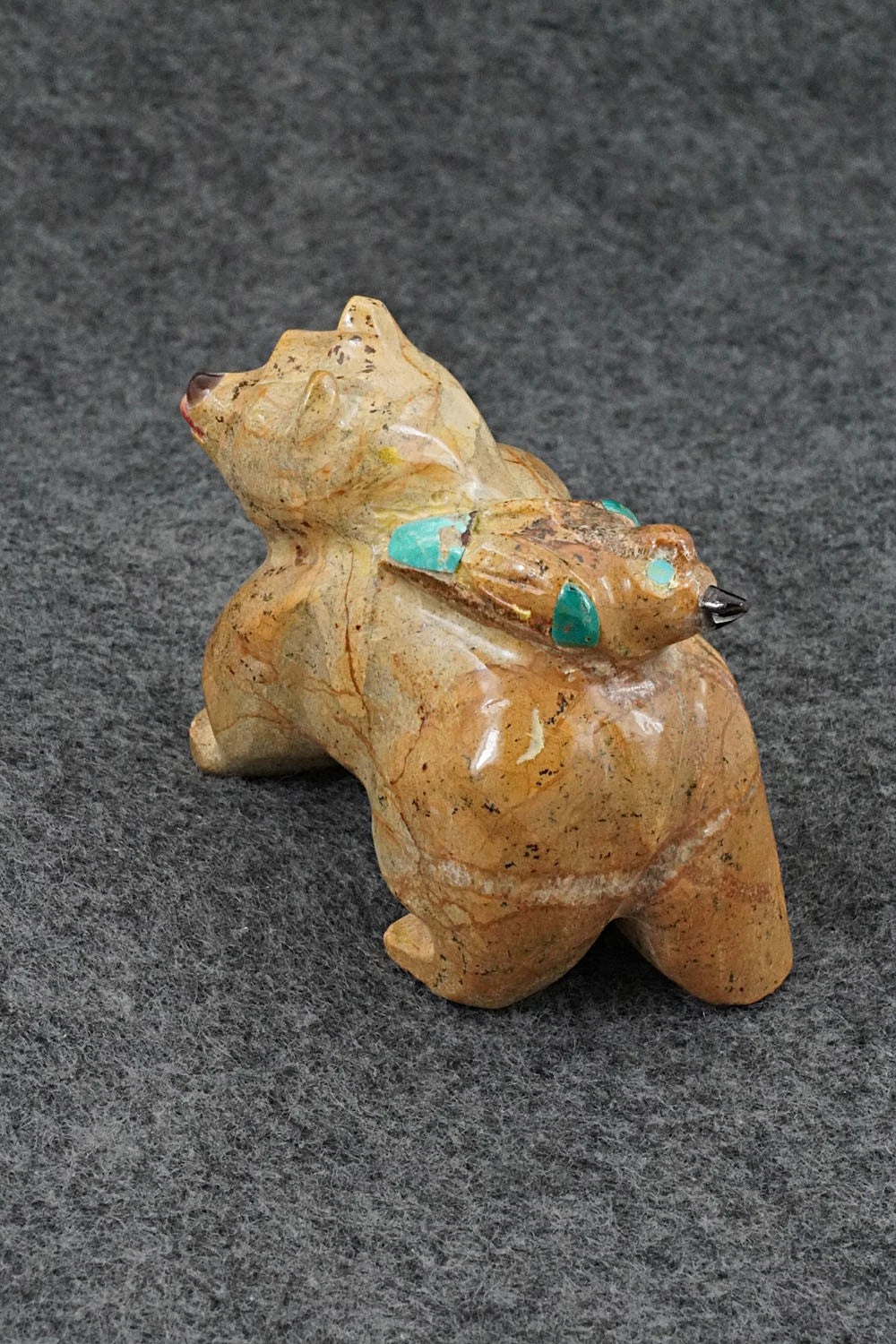 Bear Zuni Fetish Carving - Freddie Leekya