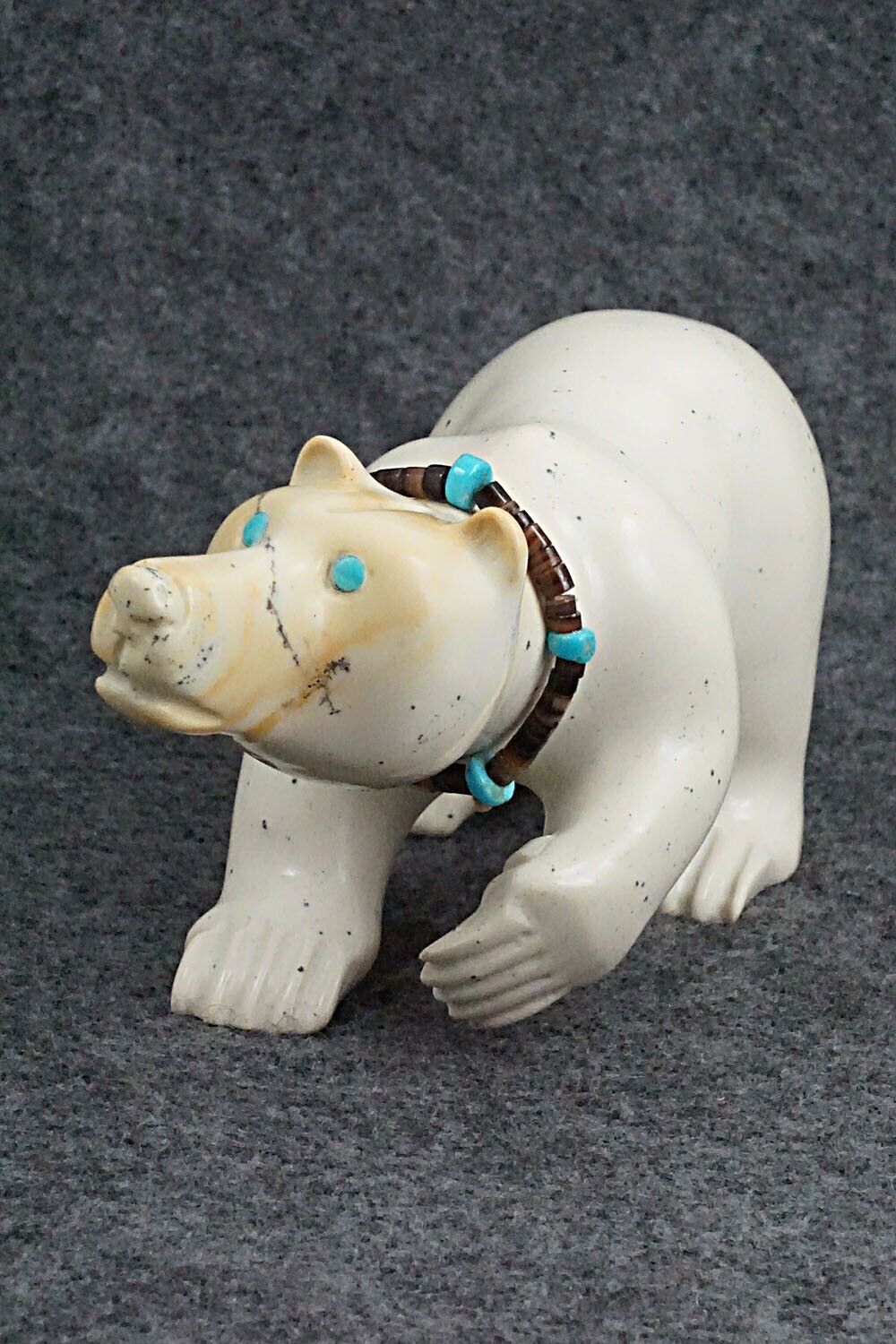 Bear Zuni Fetish Carving - Albert Eustace