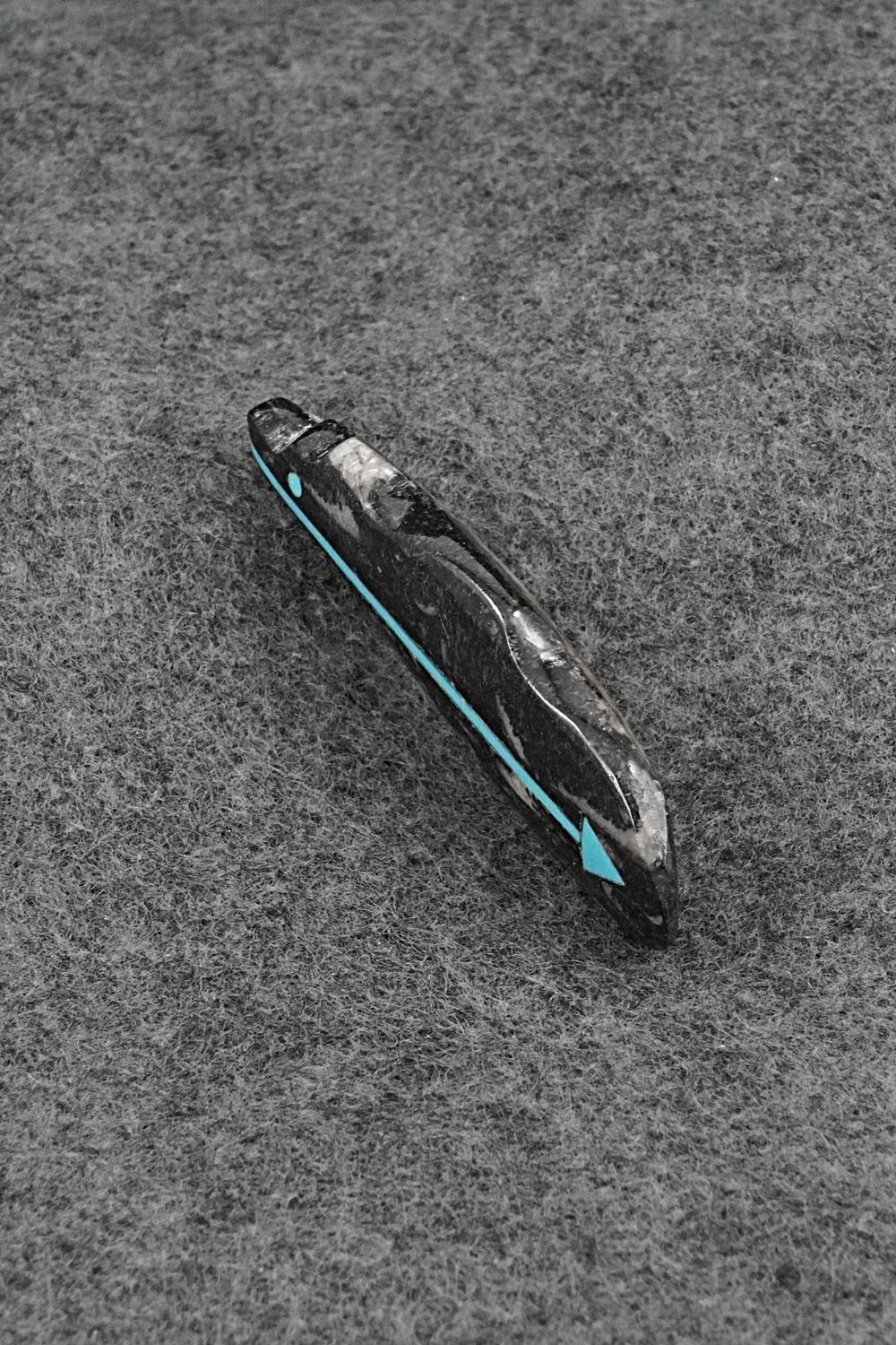 Bear Zuni Fetish Carving - Bernard Laiwakete