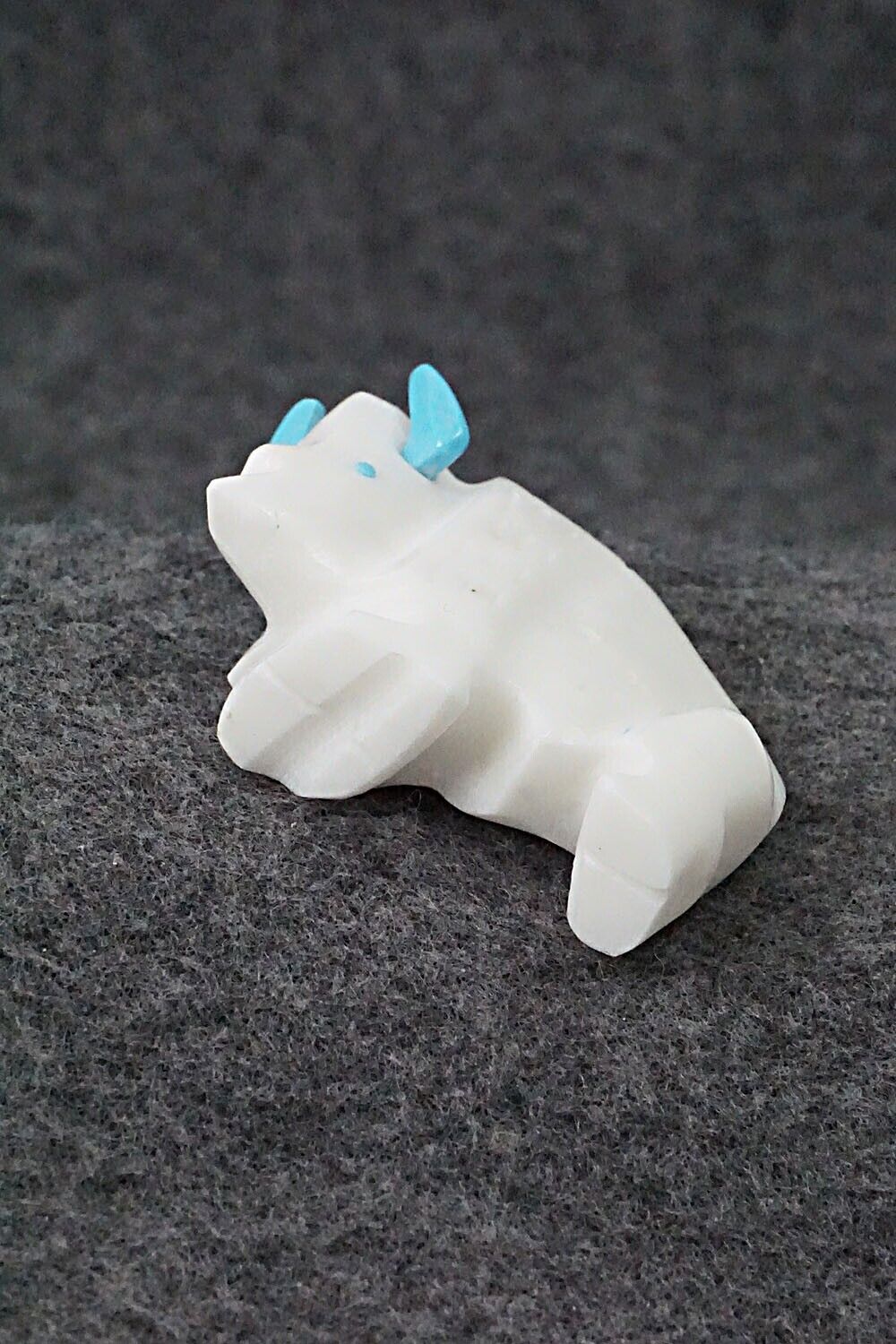 Buffalo Zuni Fetish Carving - Todd Etsate