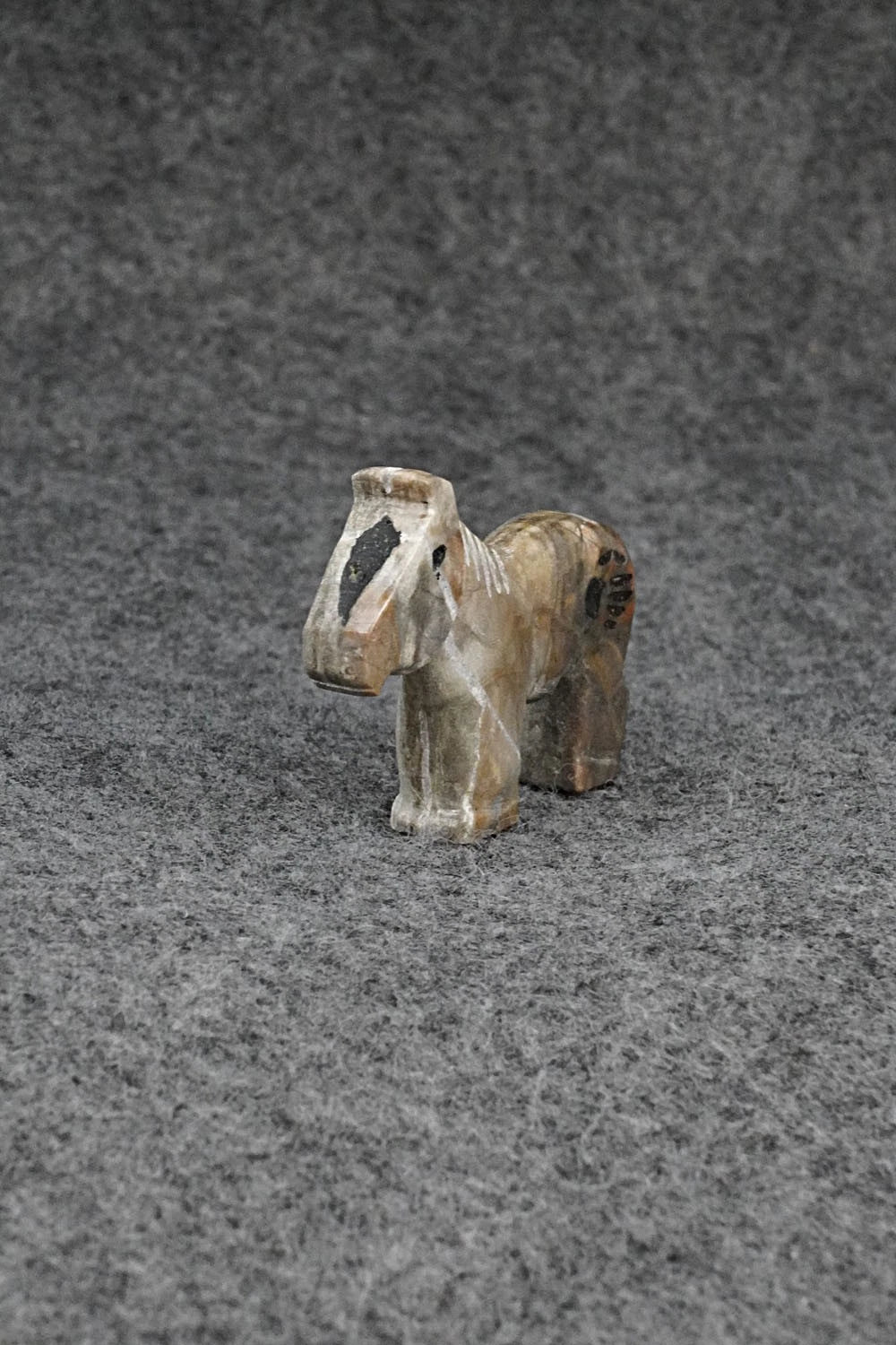 Horse Zuni Fetish Carving - Carol Martin