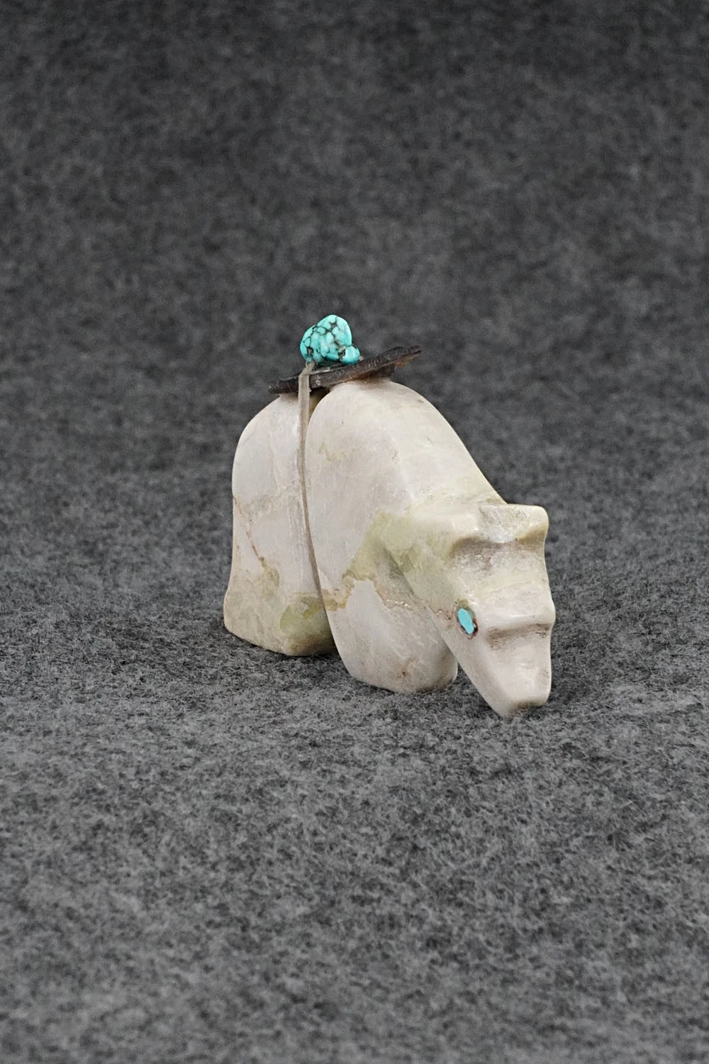 Bear Zuni Fetish Carving - Donovan Laiwakete