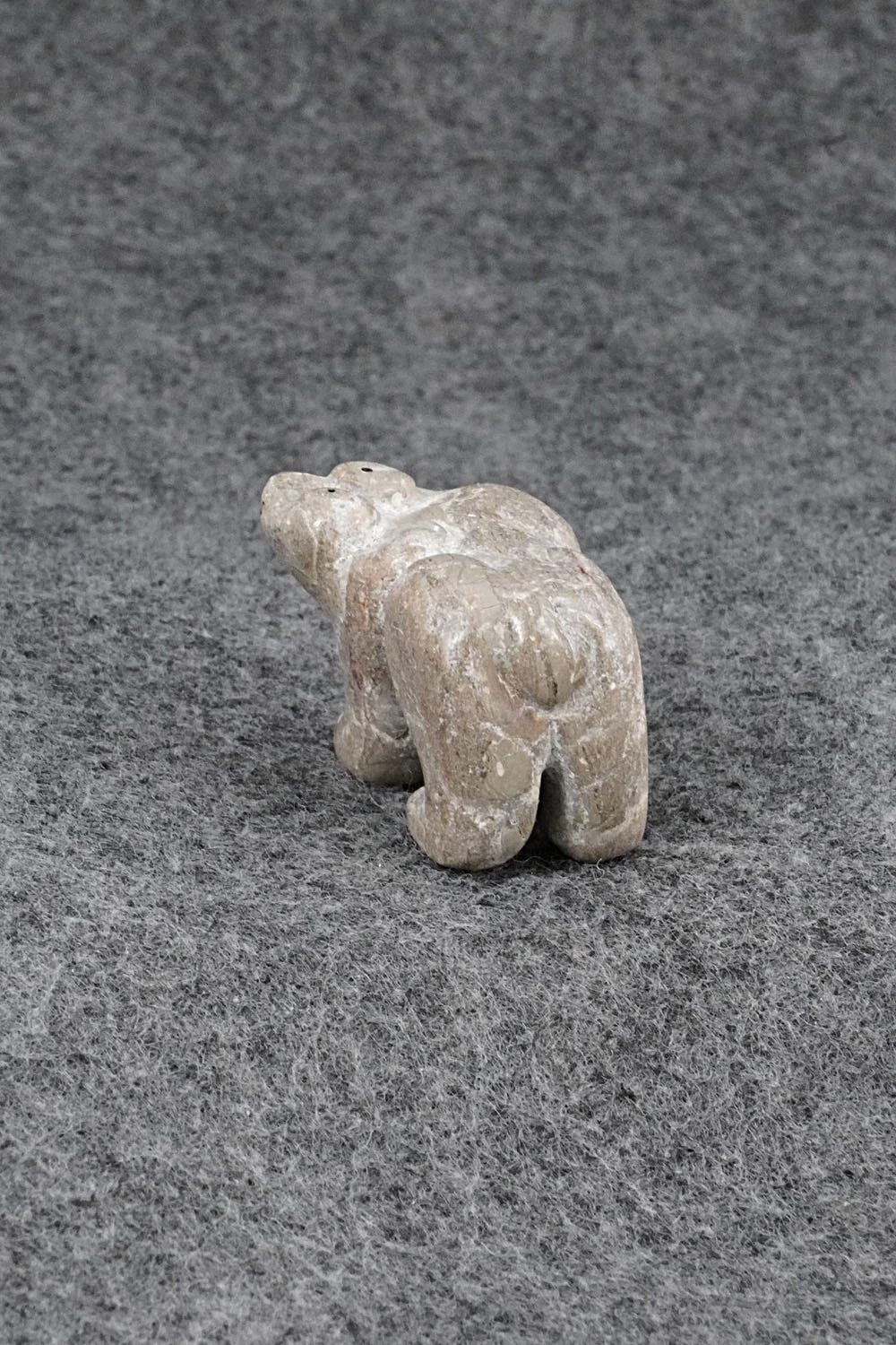 Bear Zuni Fetish Carving - Rick Kallestewa