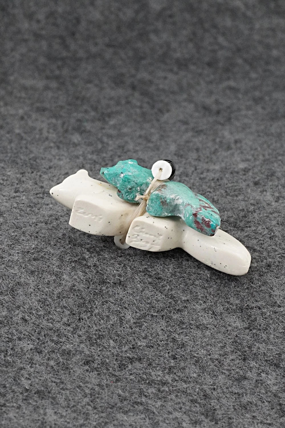 Wolf Zuni Fetish Carving - Cheryl Beyuka