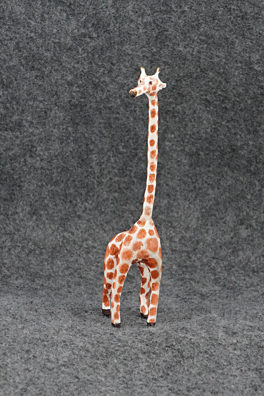 Giraffe Zuni Fetish Carving - Ruben Najera