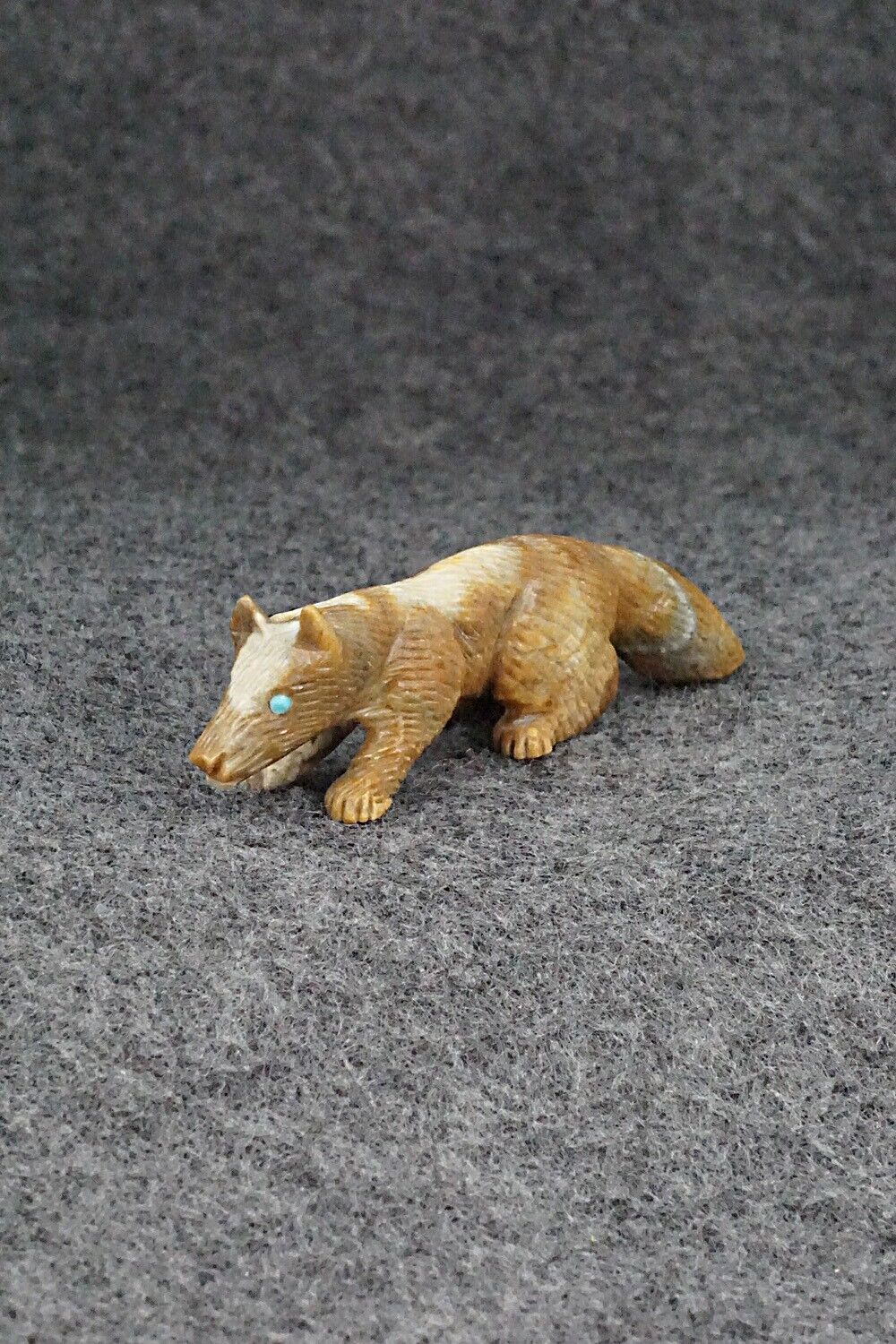 Wolf Zuni Fetish Carving - Lance Cheama