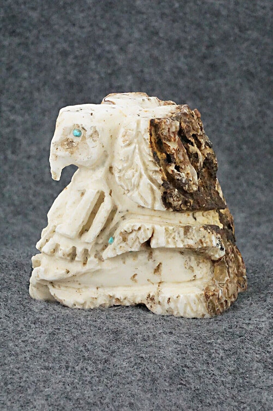 Eagle Zuni Fetish Carving - Wilbert Cheama