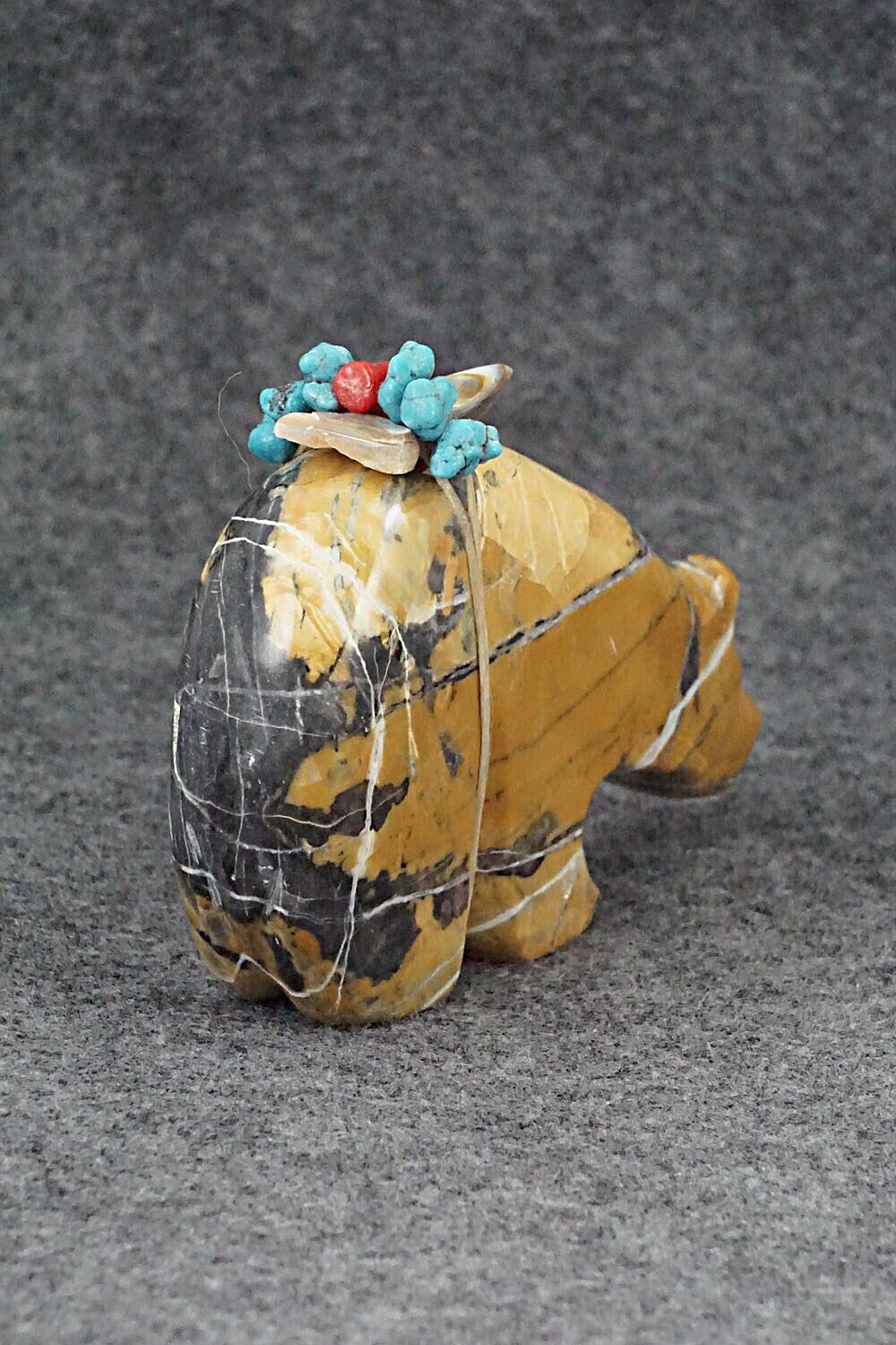 Bear Zuni Fetish Carving - Rodney Laiwakete